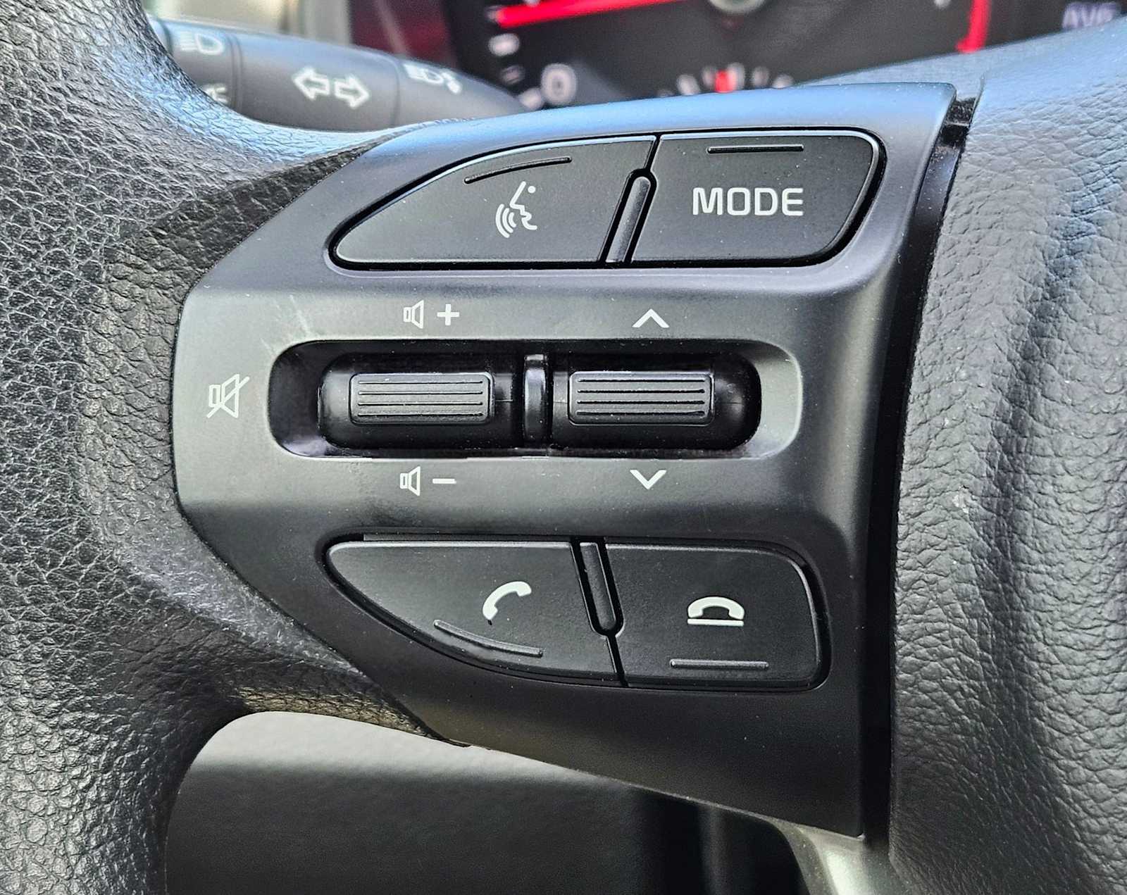 Thumbnail: 2023 Kia Rio - 13