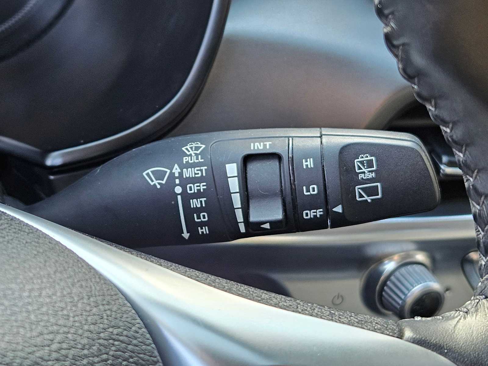 Thumbnail: 2022 Kia Telluride - 24