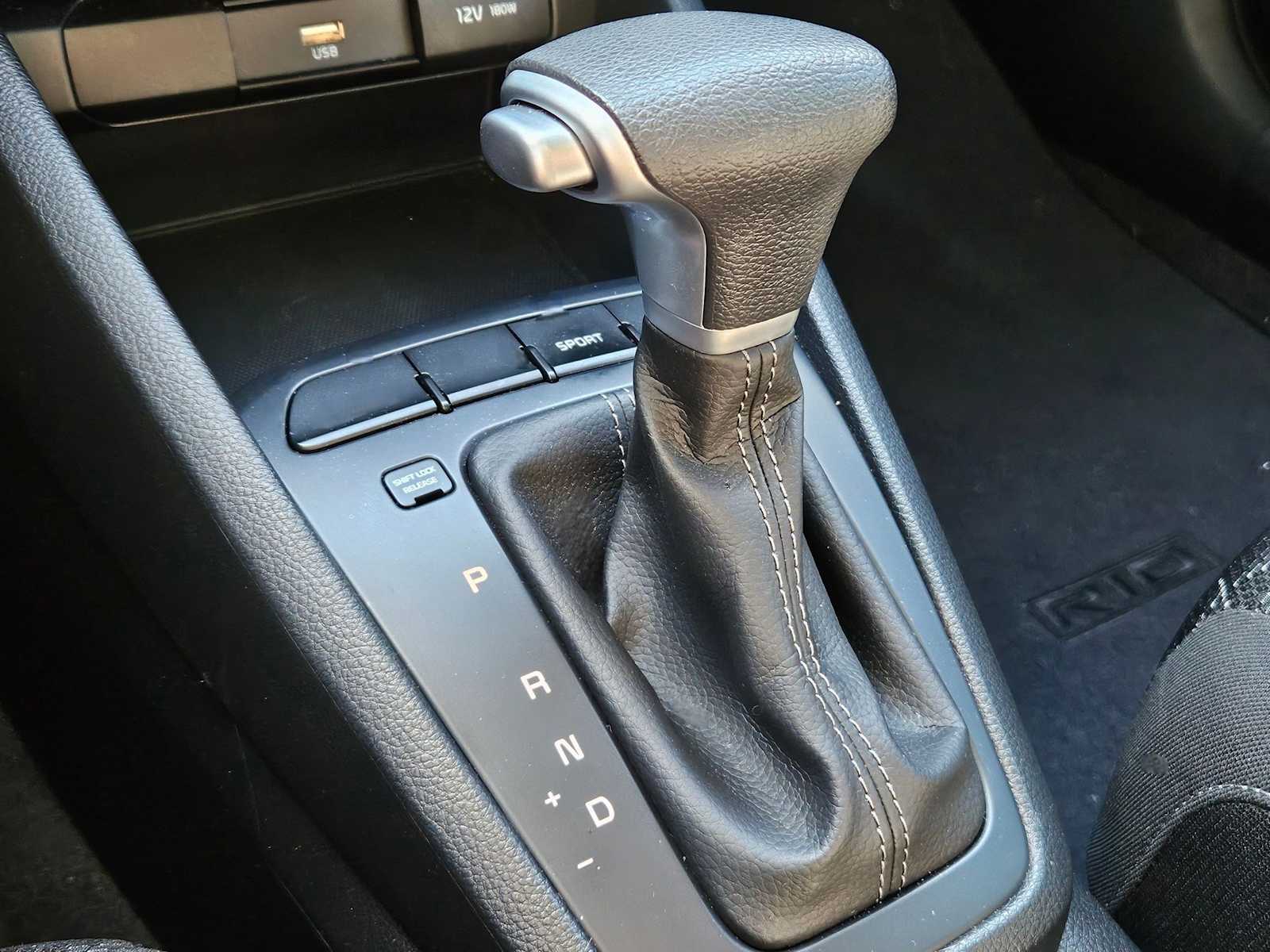 Thumbnail: 2023 Kia Rio - 32