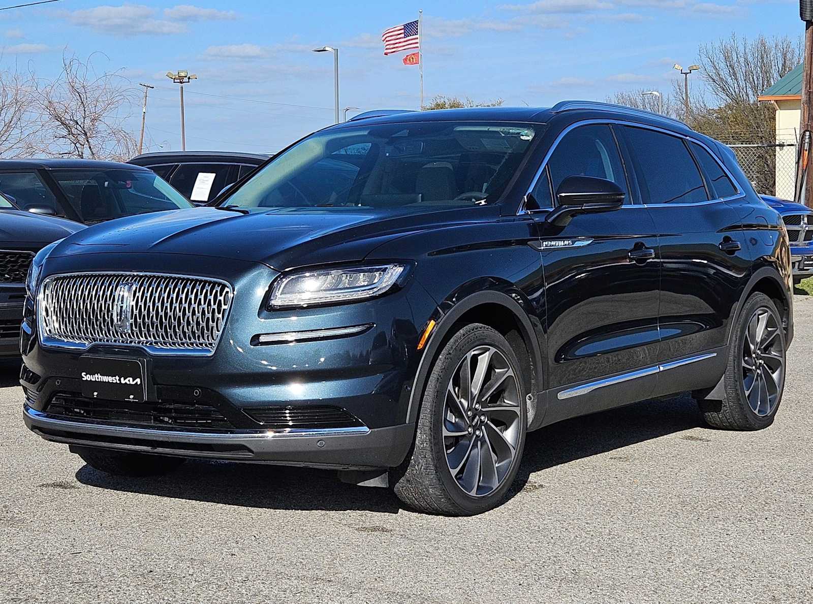 Thumbnail: 2022 Lincoln Nautilus - 10