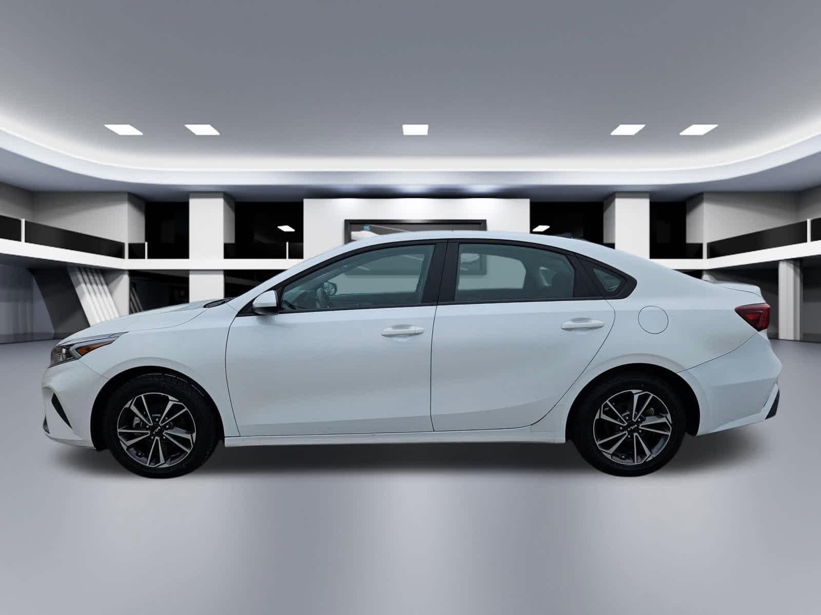 Thumbnail: 2024 Kia Forte - 2