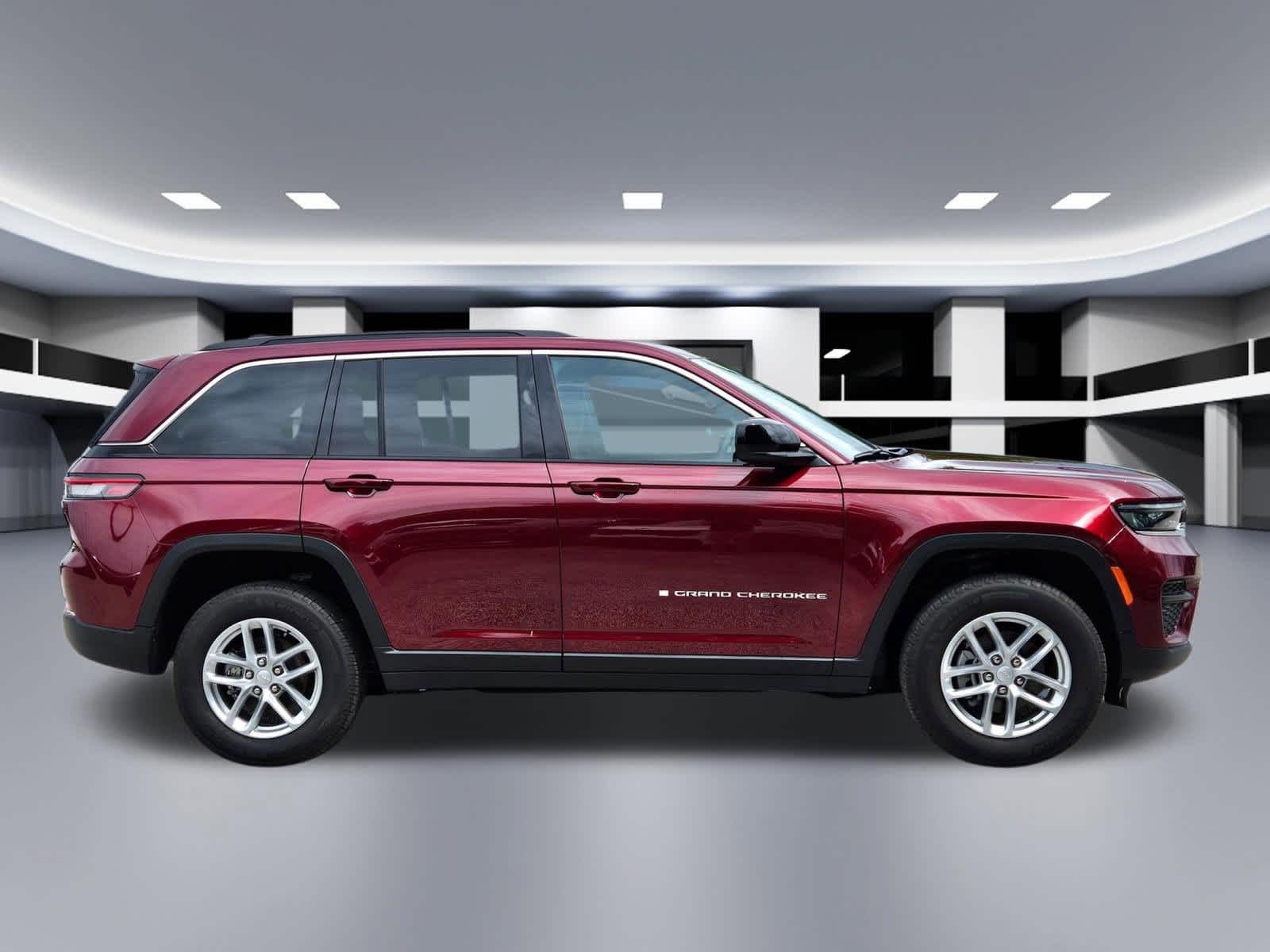 Thumbnail: 2025 Jeep Grand Cherokee - 7