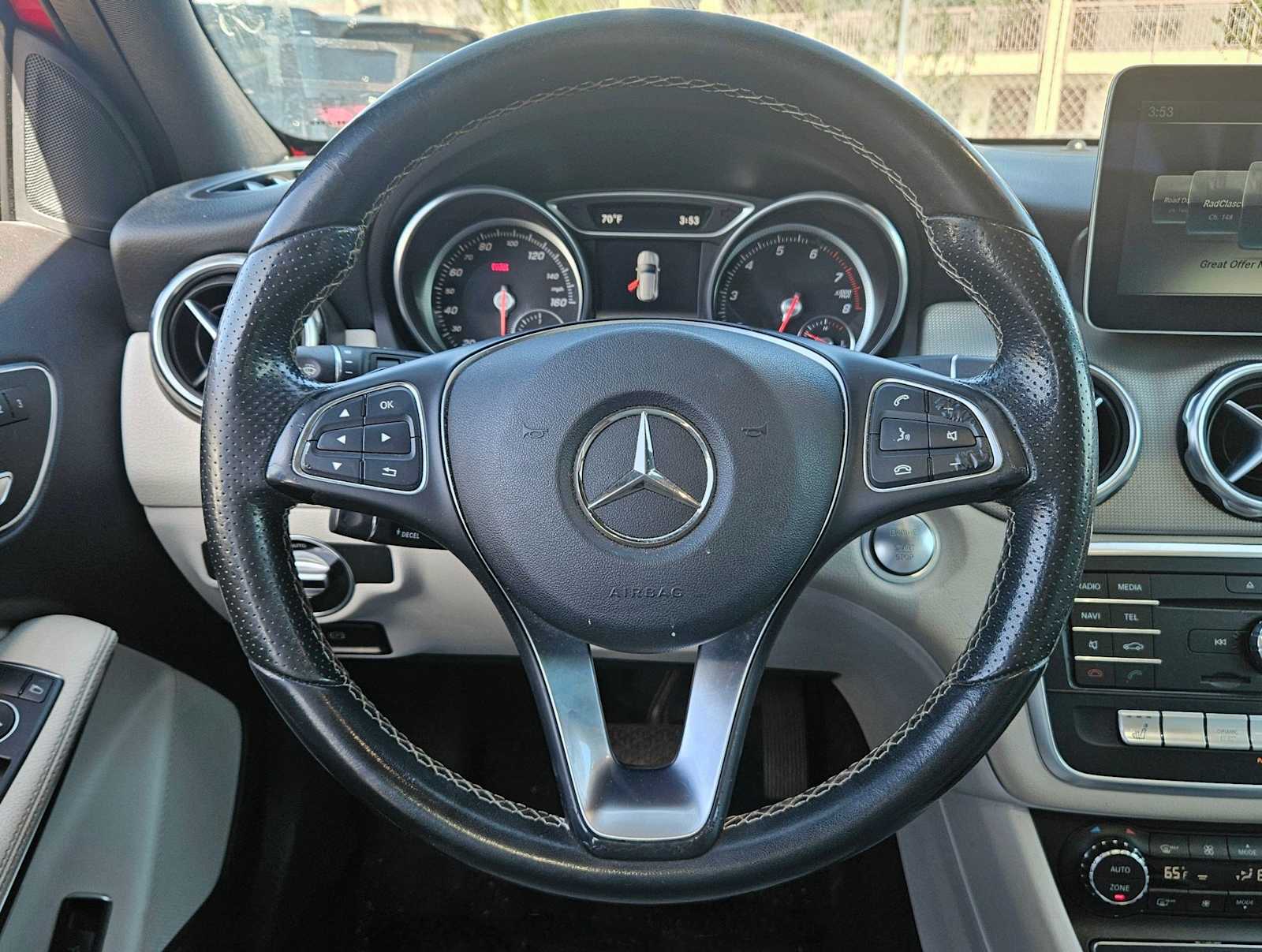 Thumbnail: 2018 Mercedes-Benz GLA - 15