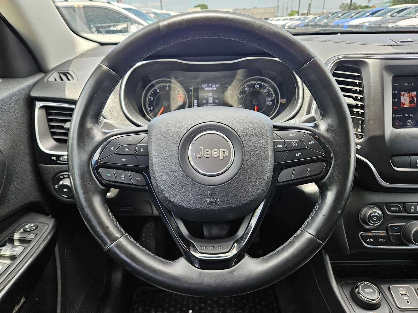 Thumbnail: 2019 Jeep Cherokee - 20