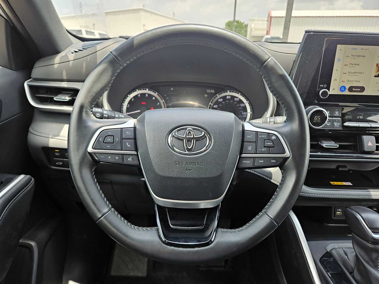 Thumbnail: 2024 Toyota Highlander - 24