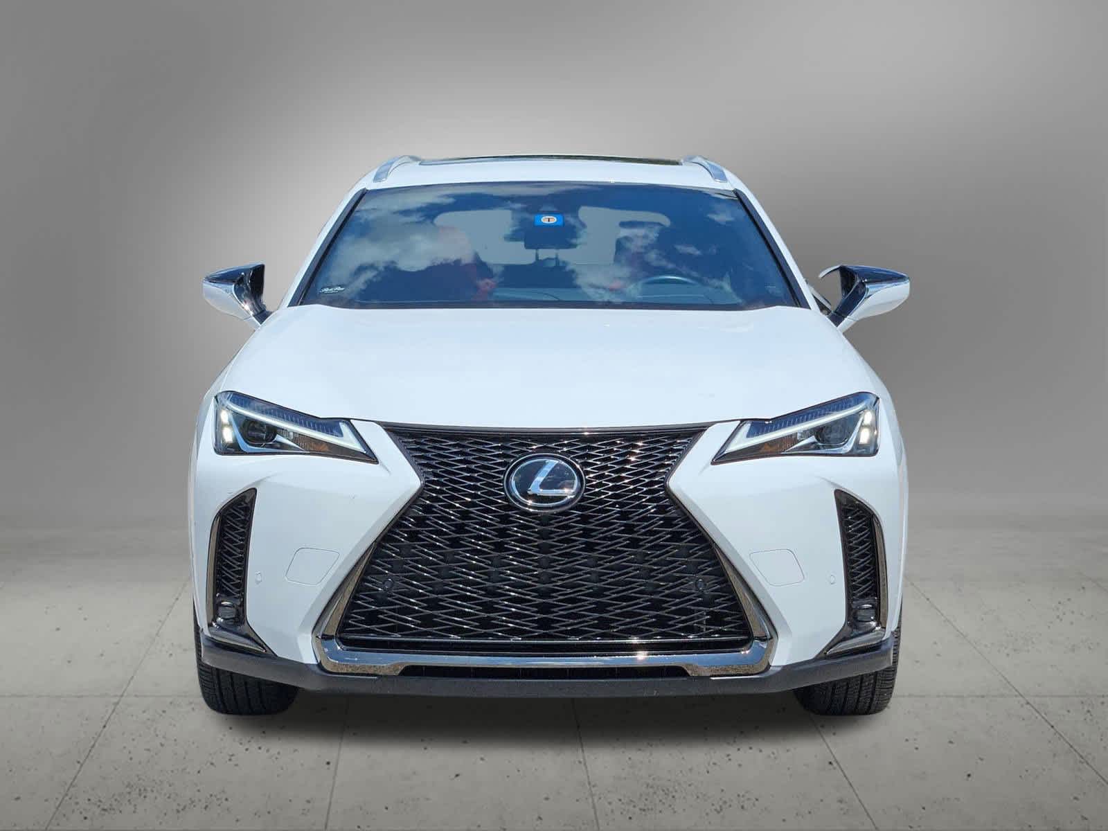 Thumbnail: 2022 Lexus UX - 8