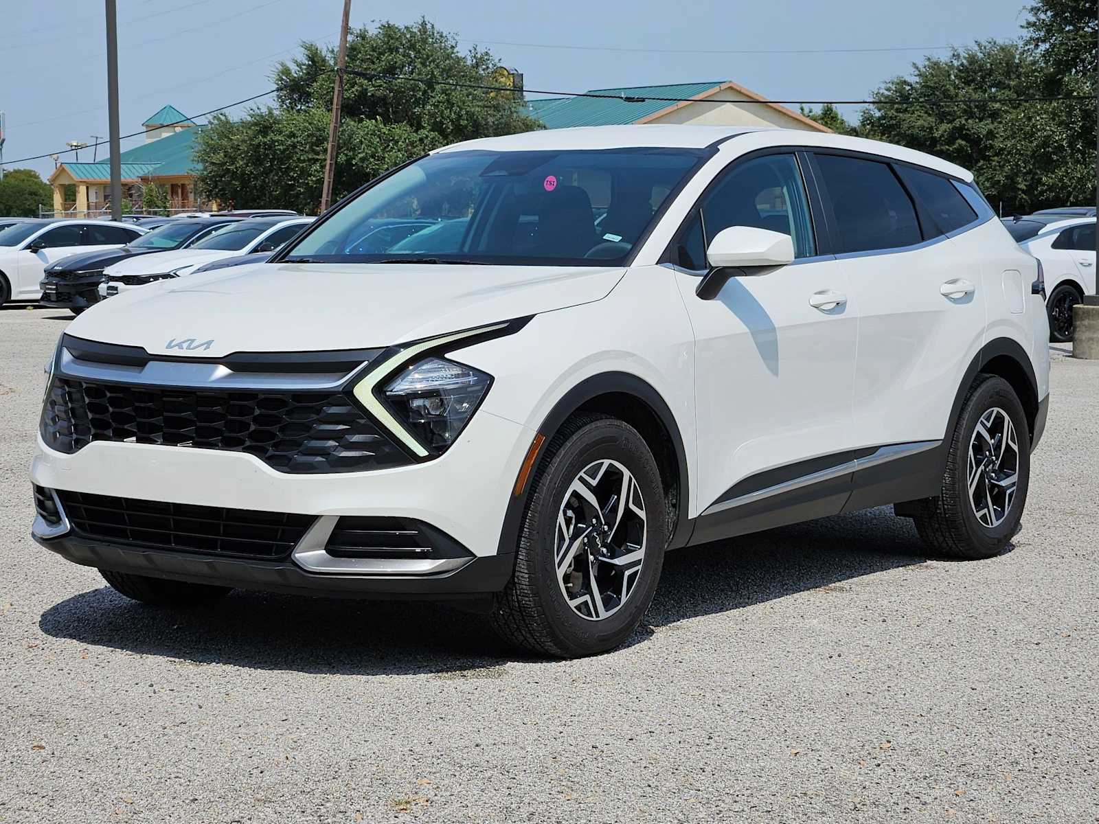 Thumbnail: 2023 Kia Sportage - 10