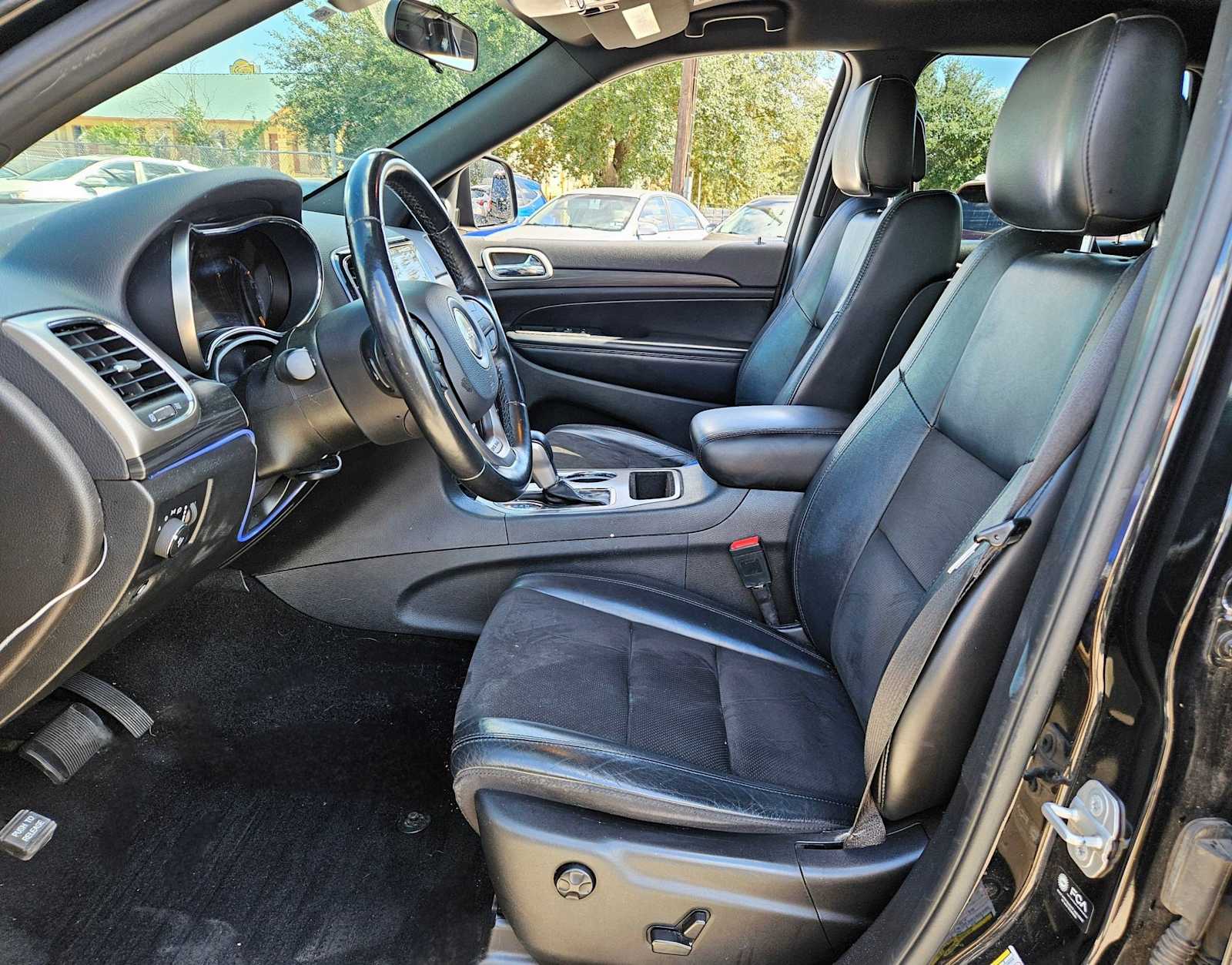 Thumbnail: 2021 Jeep Grand Cherokee - 12