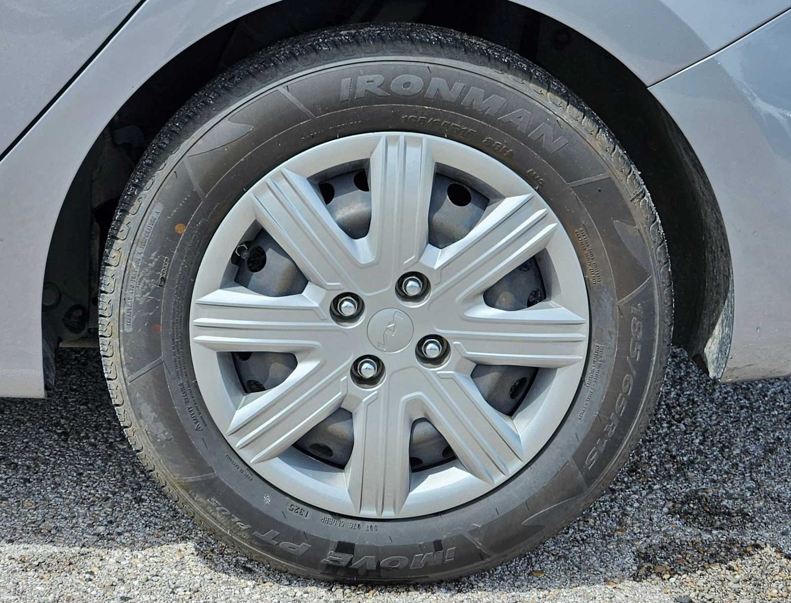 Thumbnail: 2023 Kia Rio - 10