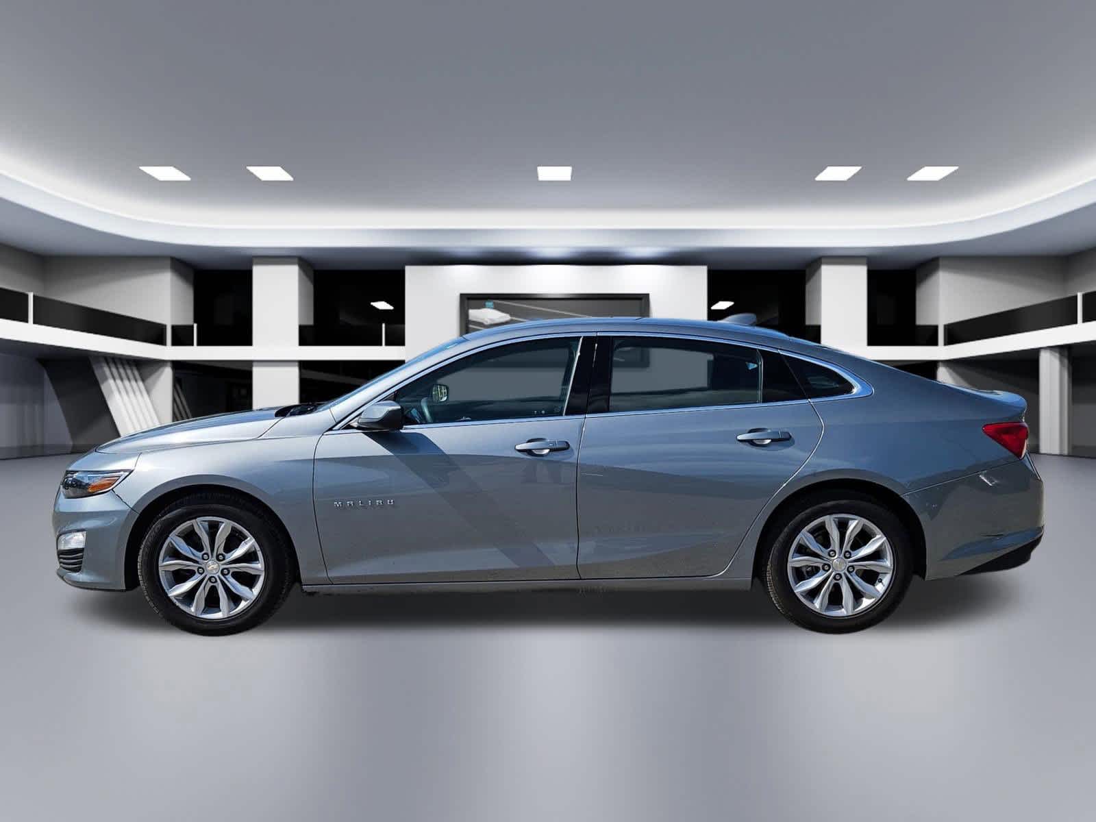 Thumbnail: 2023 Chevrolet Malibu - 3