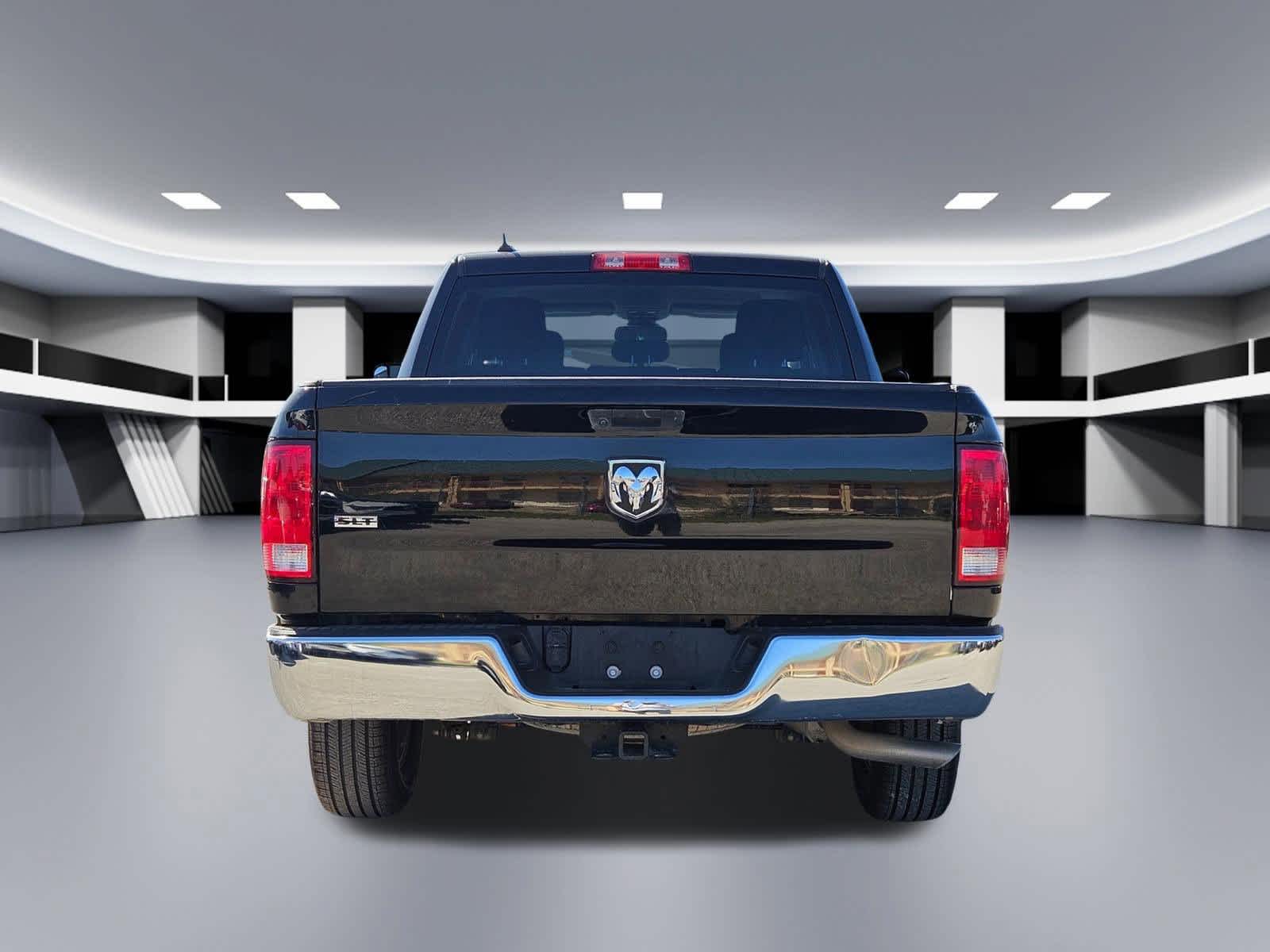 Thumbnail: 2023 RAM 1500 Classic - 4