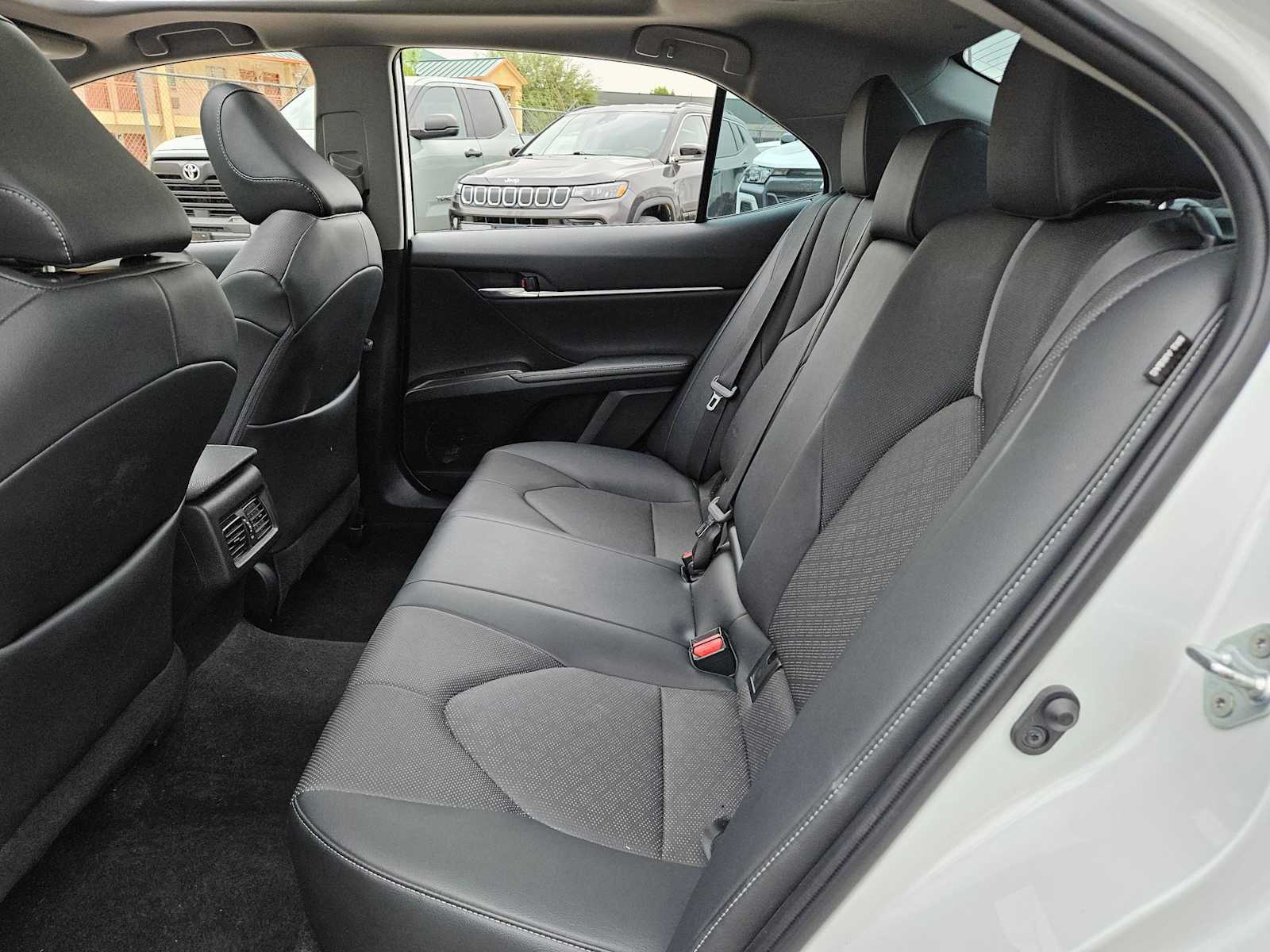 Thumbnail: 2022 Toyota Camry - 19