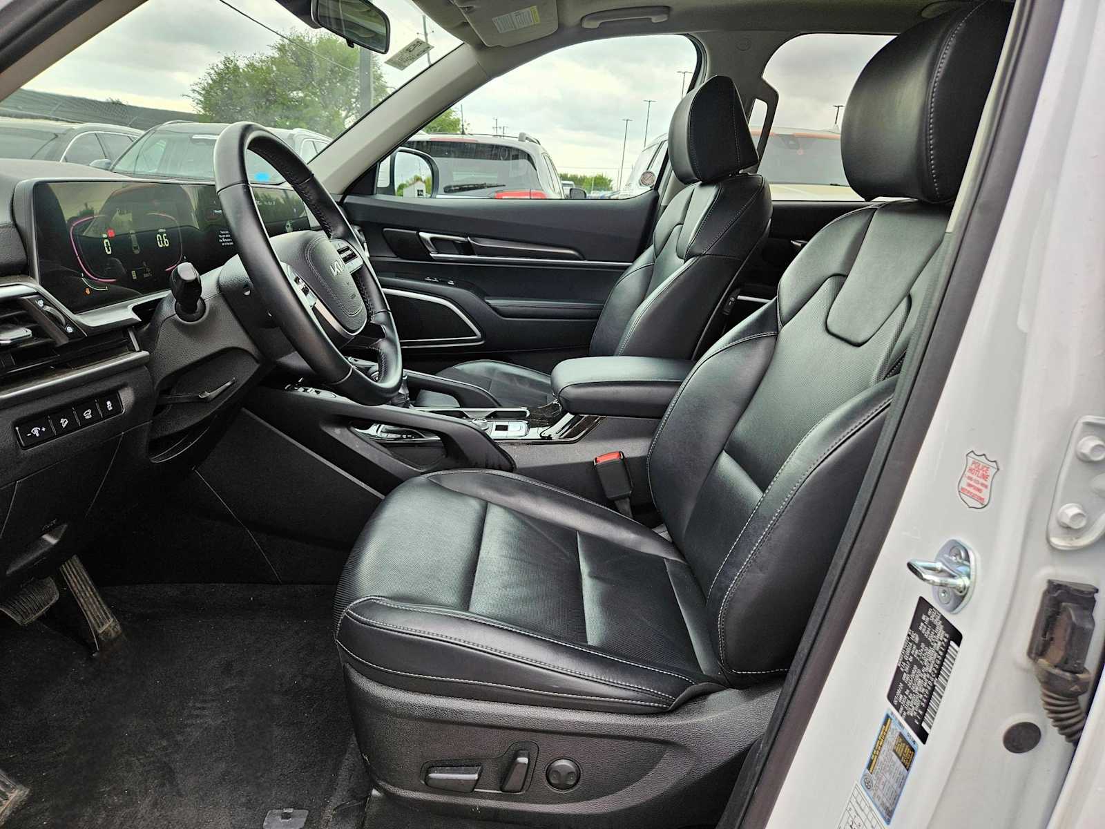 Thumbnail: 2025 Kia Telluride - 16