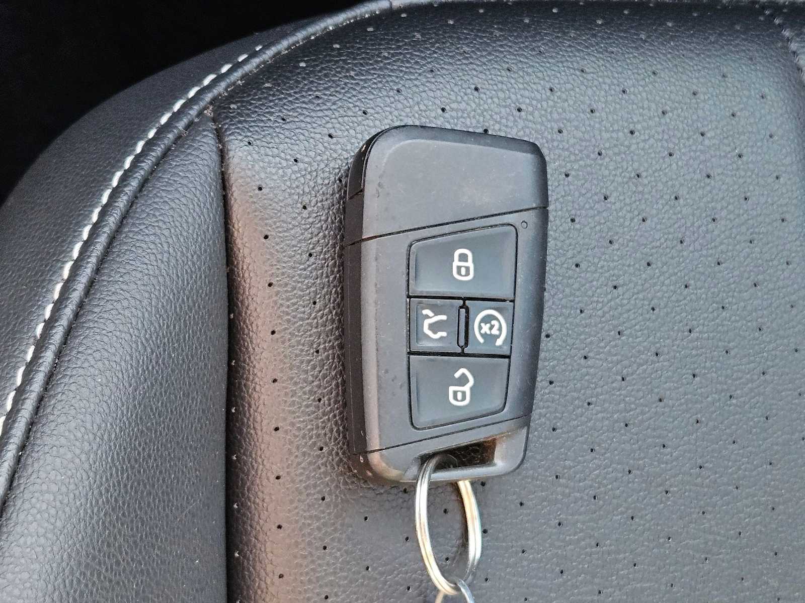 Thumbnail: 2024 Volkswagen Tiguan - 35