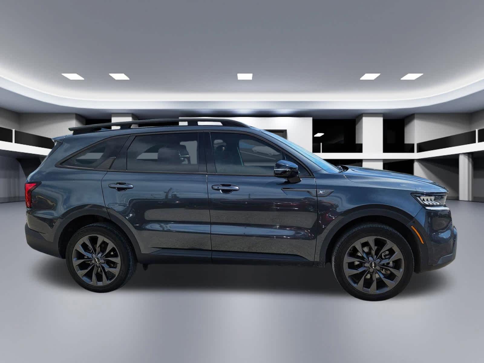 Thumbnail: 2023 Kia Sorento - 6