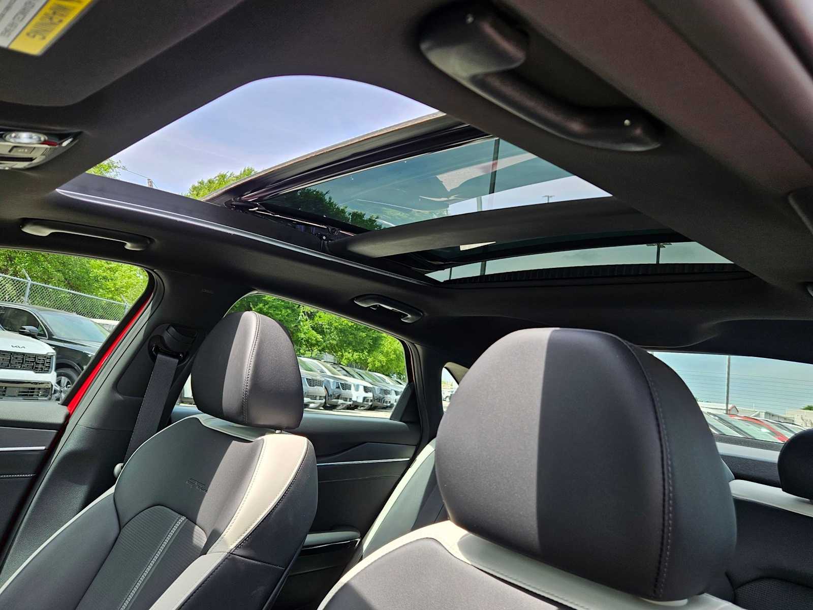 Thumbnail: 2025 Kia K5 - 16