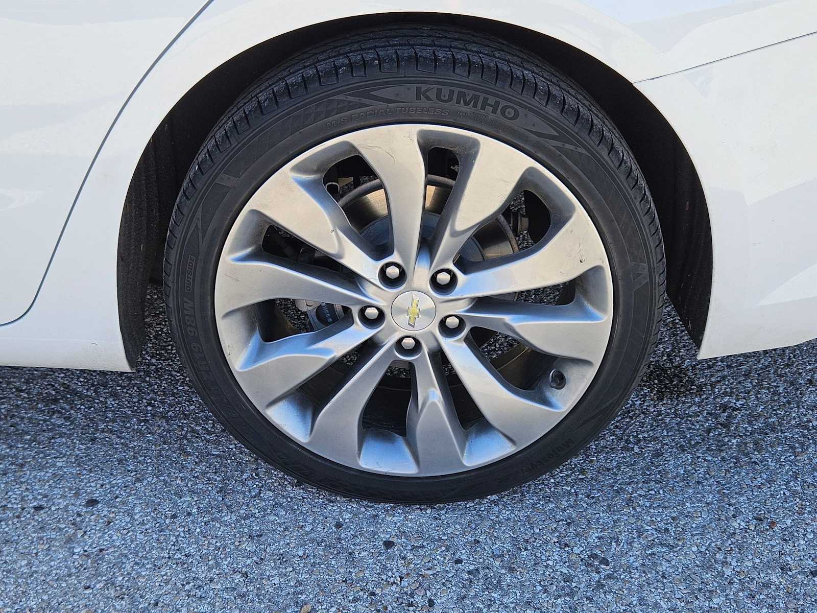 Thumbnail: 2018 Chevrolet Malibu - 12