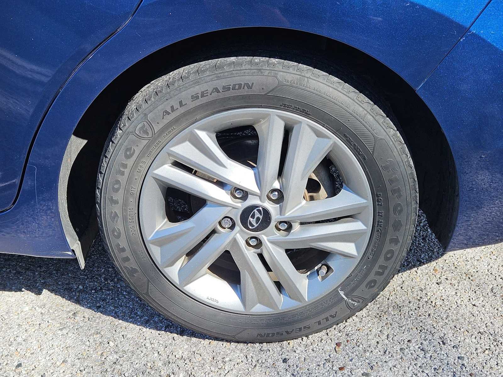 Thumbnail: 2020 Hyundai Elantra - 3