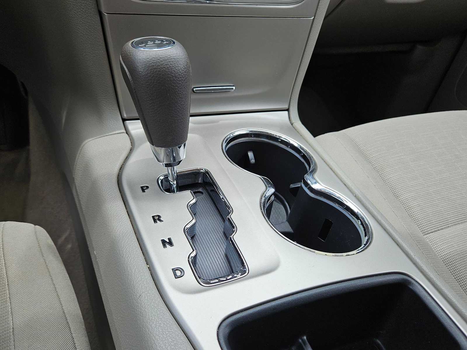 Thumbnail: 2011 Jeep Grand Cherokee - 26