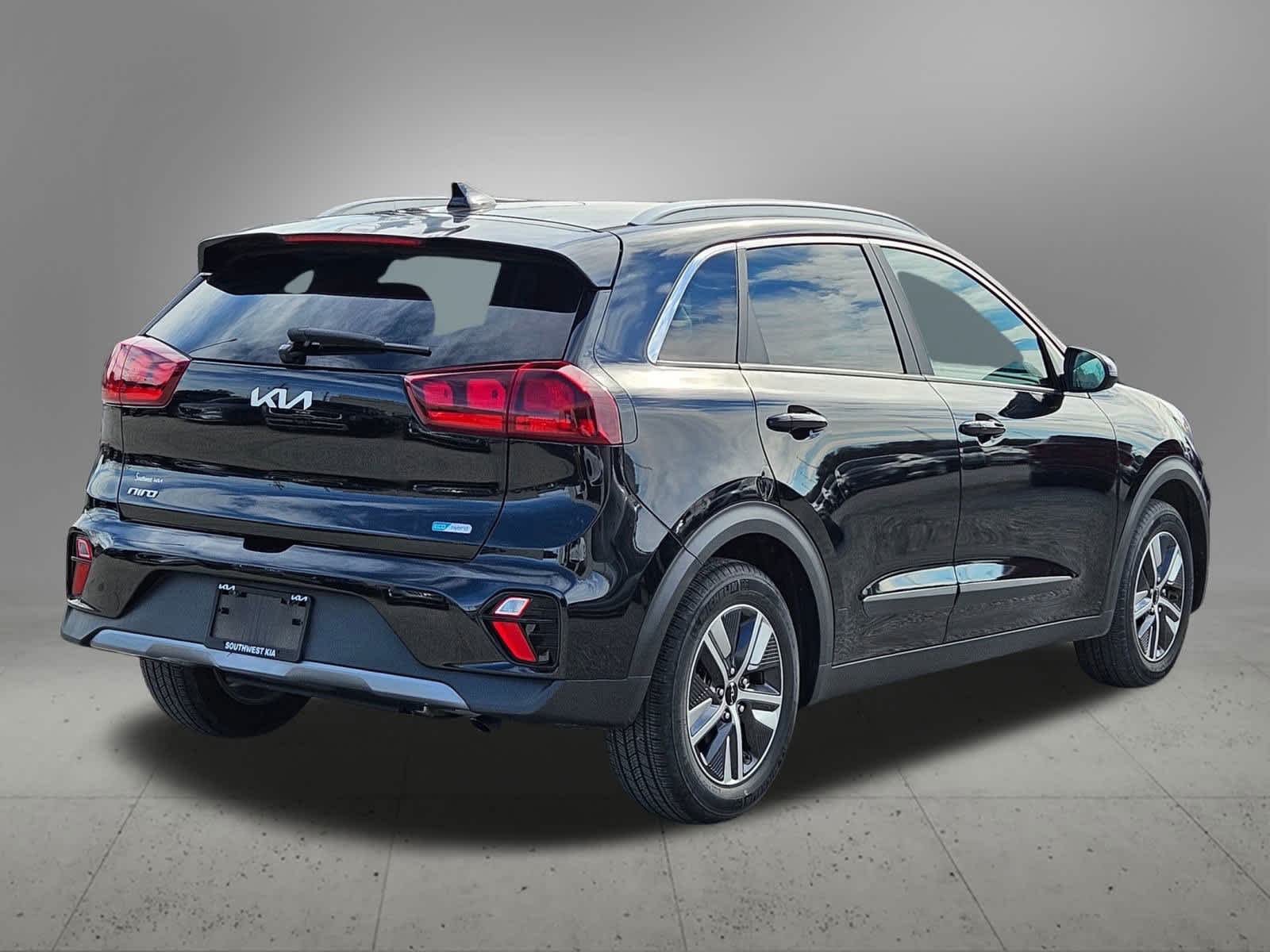 Thumbnail: 2022 Kia Niro - 6