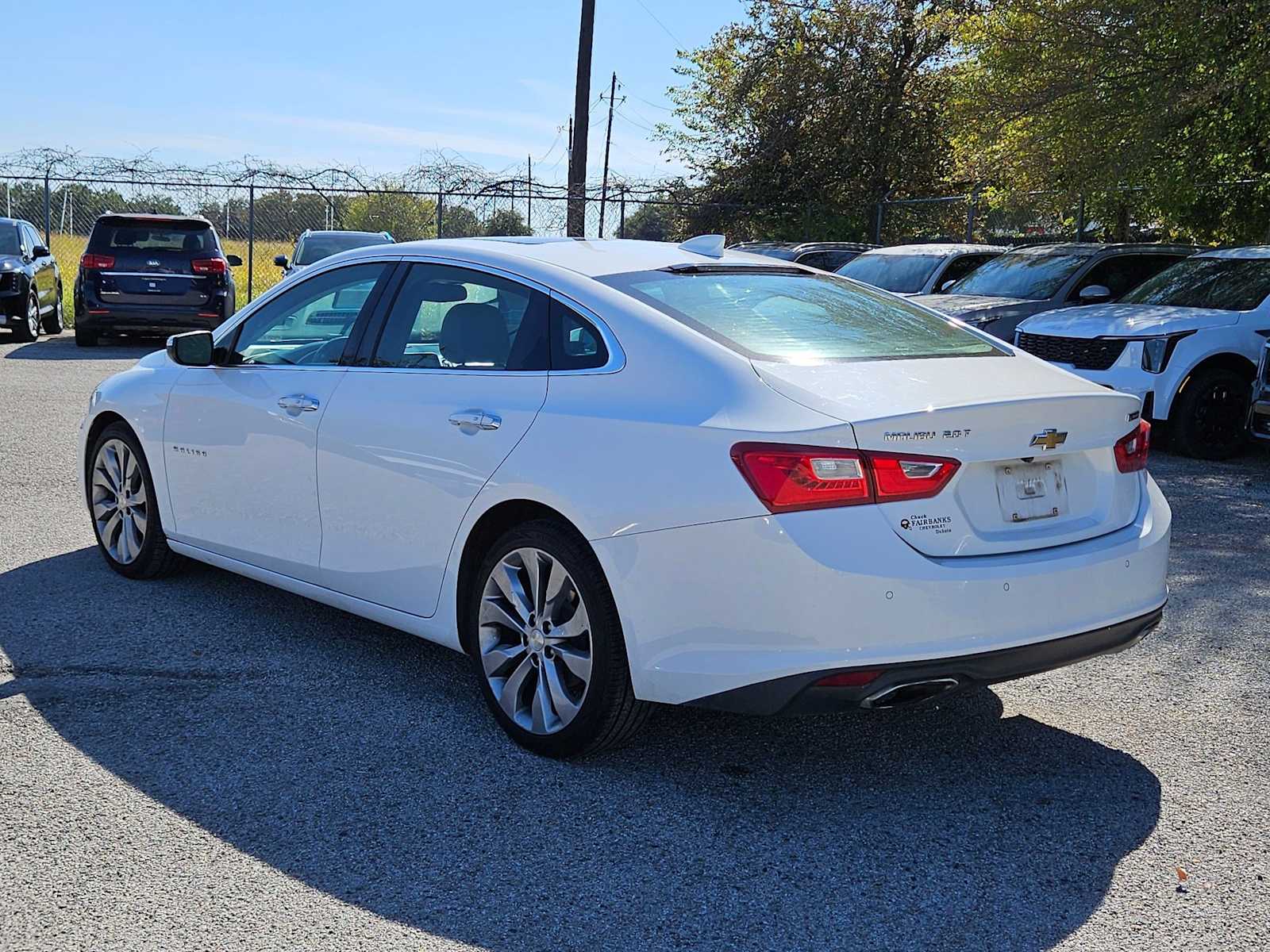Thumbnail: 2018 Chevrolet Malibu - 3