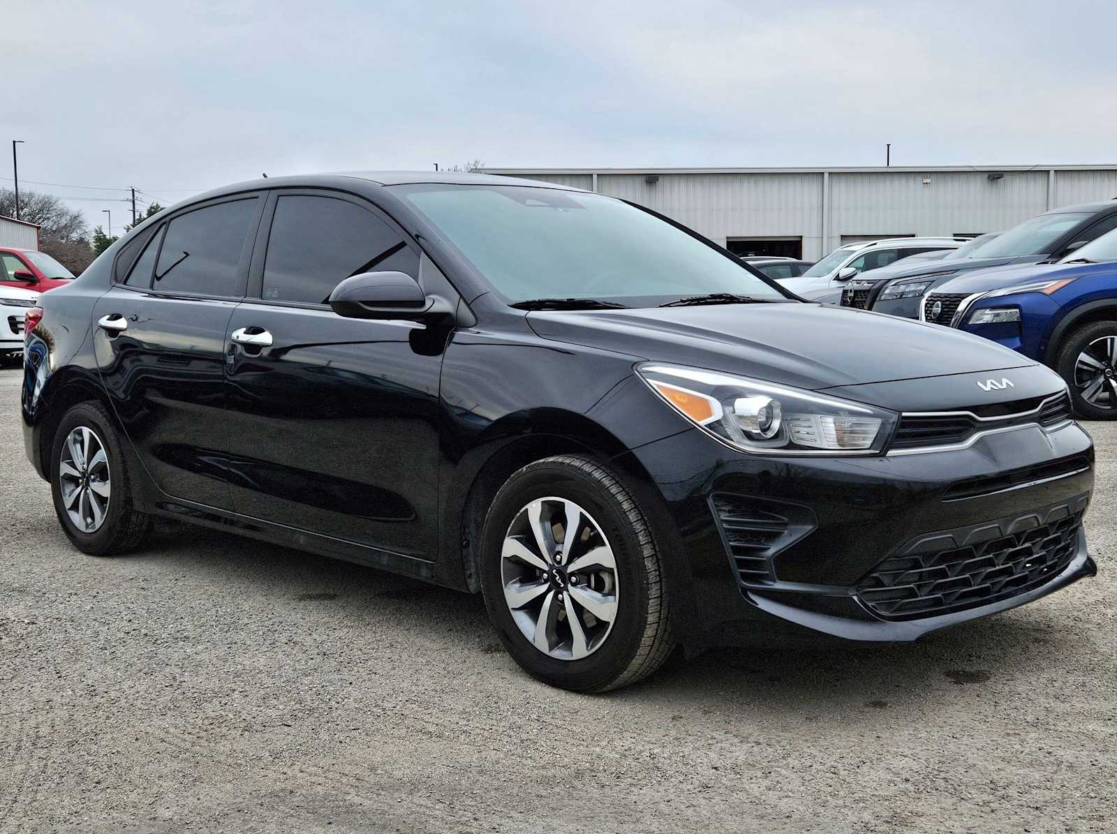 Thumbnail: 2022 Kia Rio - 8