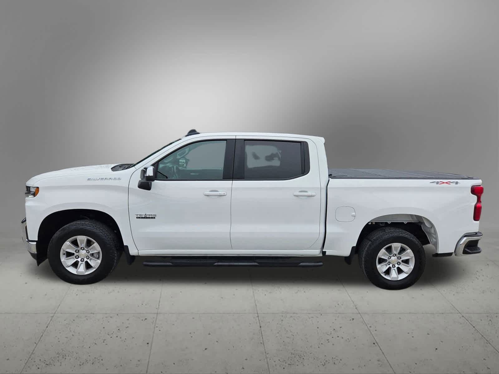 2021 Chevrolet Silverado 1500 LT Texas Edition photo 3