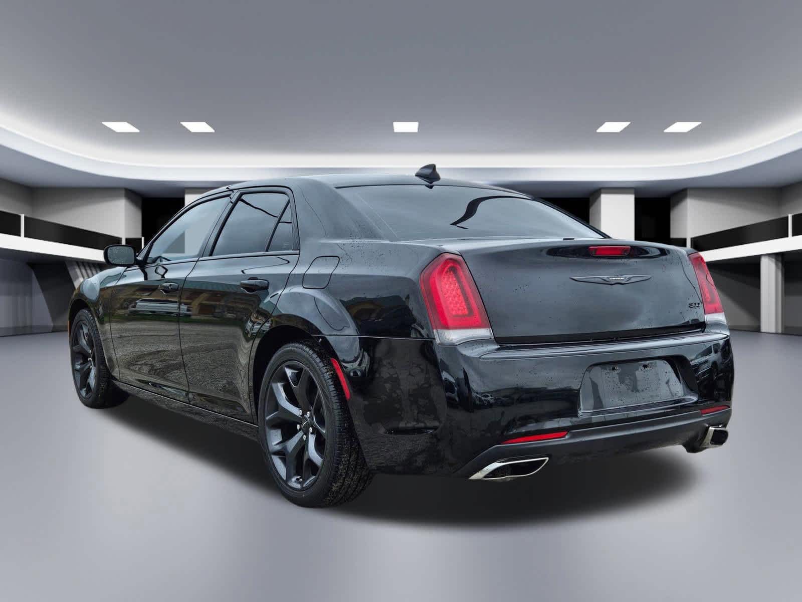 Thumbnail: 2023 Chrysler 300 - 4
