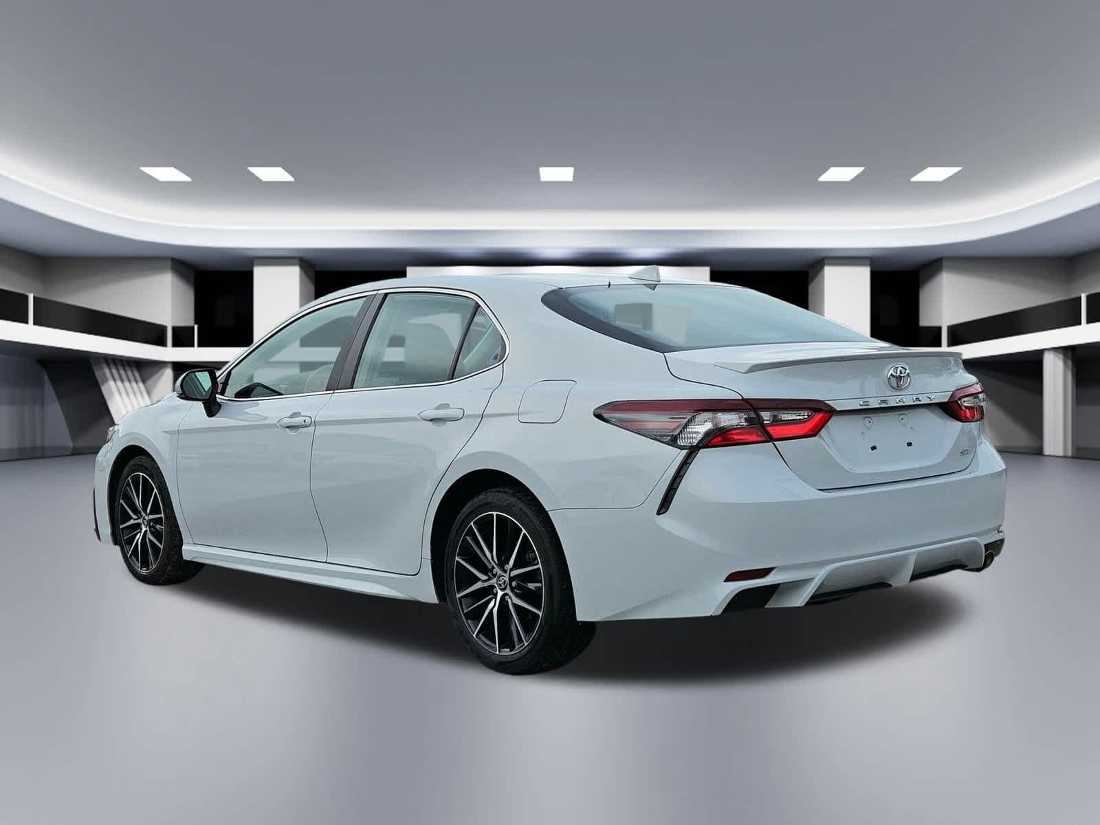 Thumbnail: 2024 Toyota Camry - 4