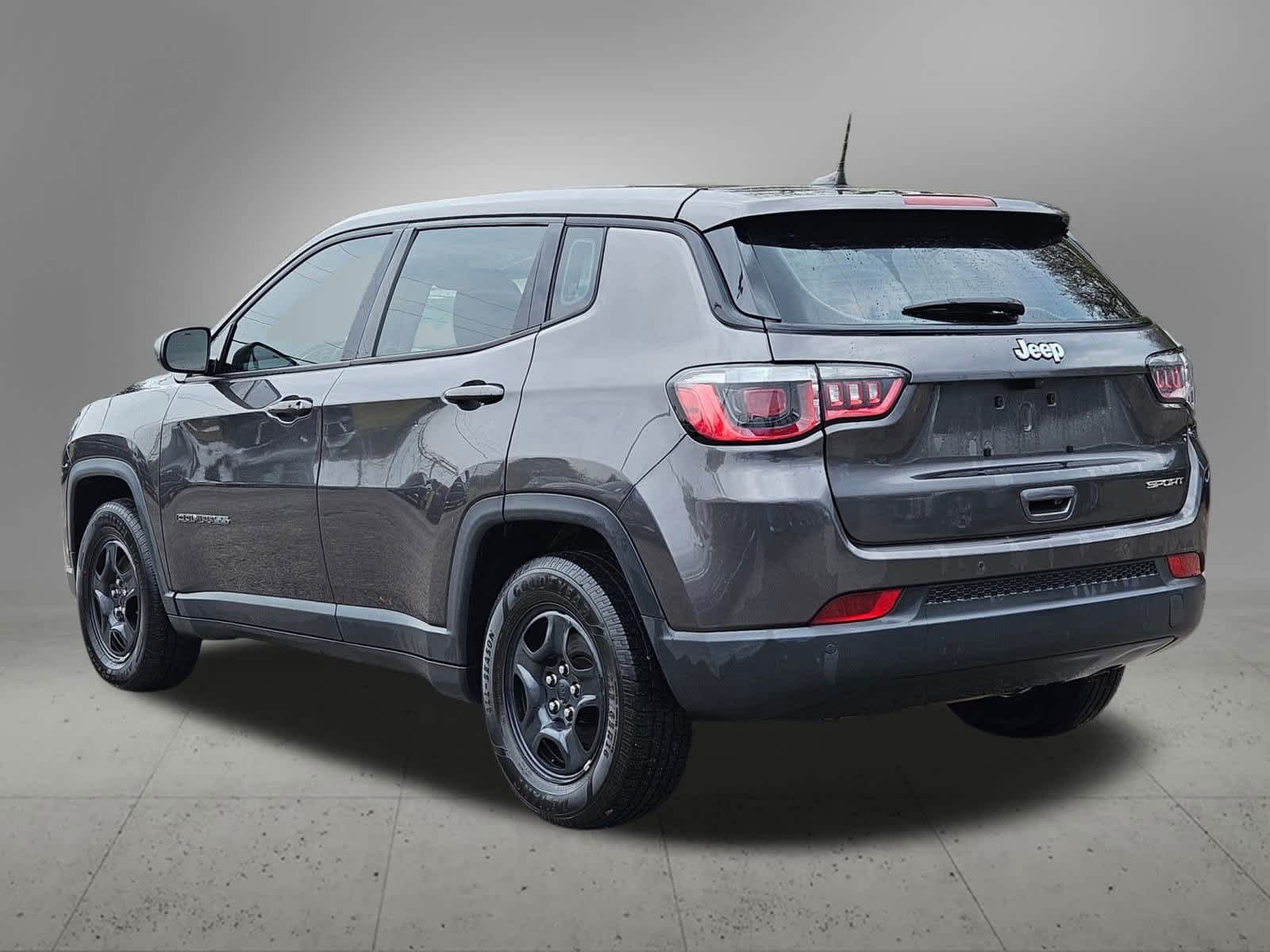 2019 Jeep Compass Sport photo 2