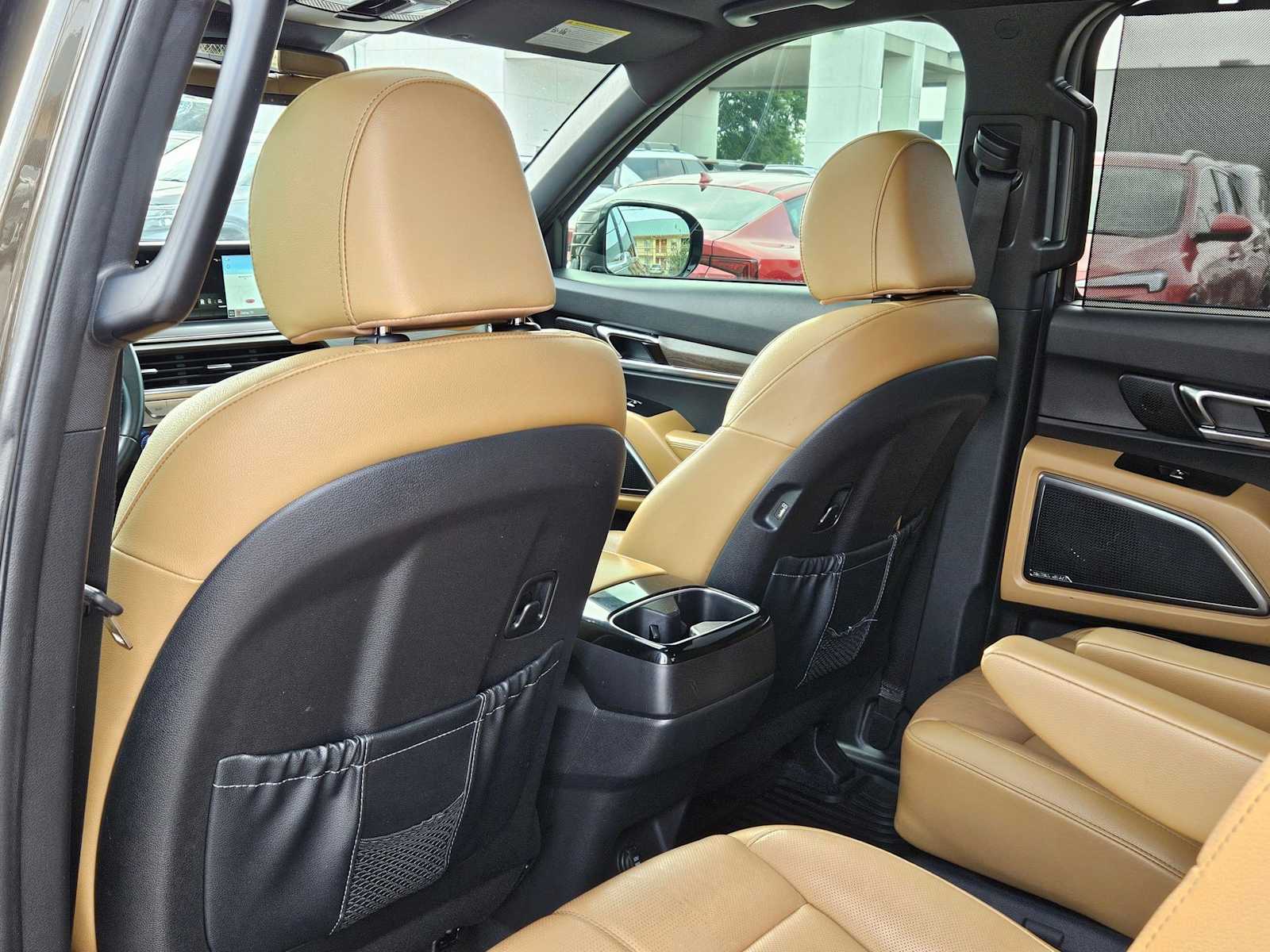 Thumbnail: 2022 Kia Telluride - 17