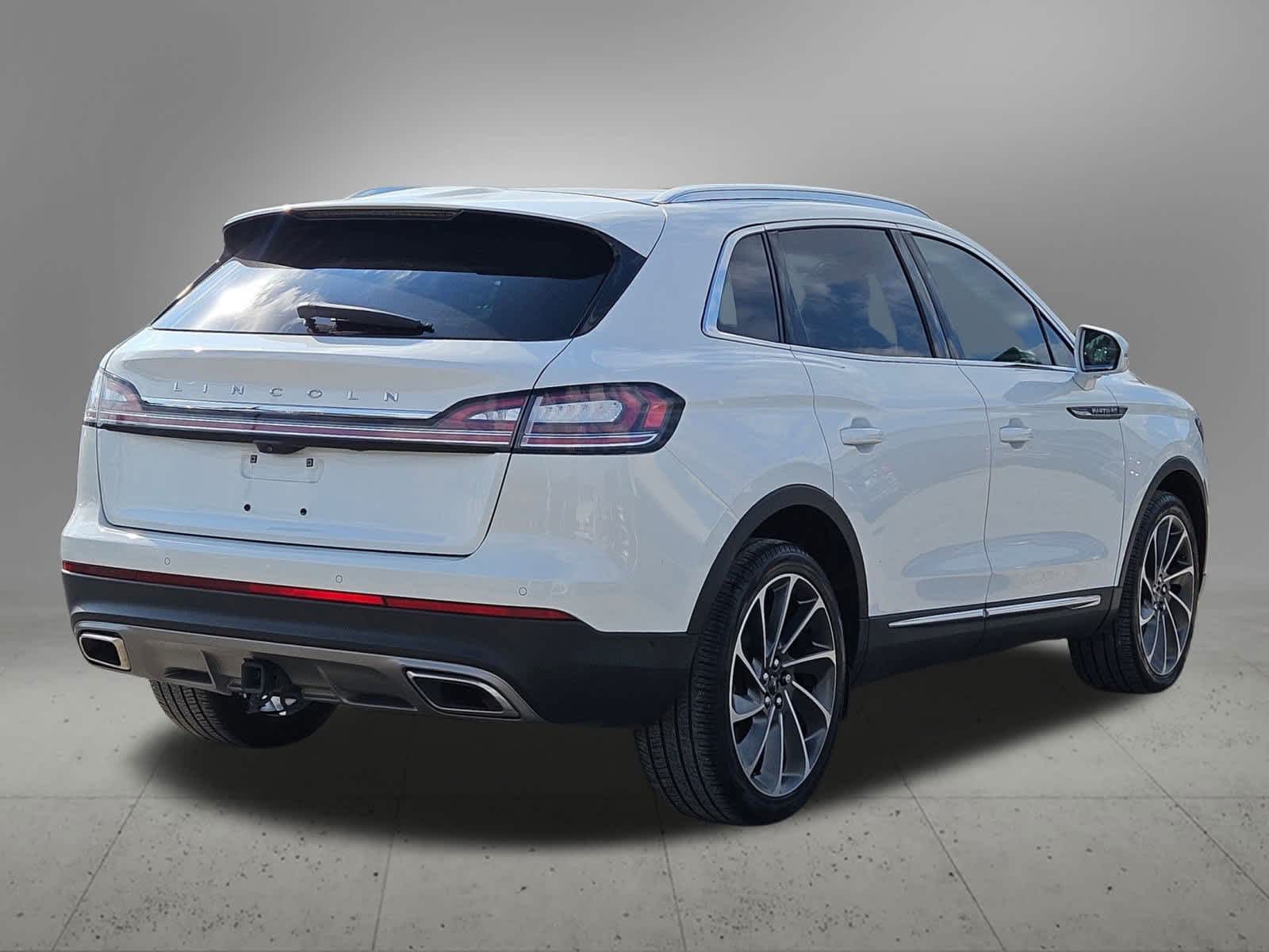 Thumbnail: 2022 Lincoln Nautilus - 5