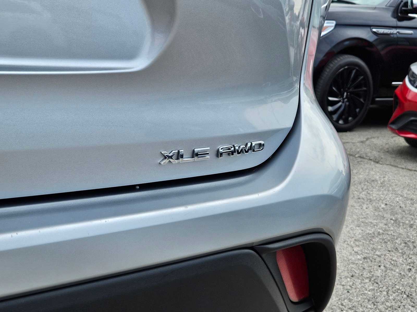 Thumbnail: 2021 Toyota Highlander - 14