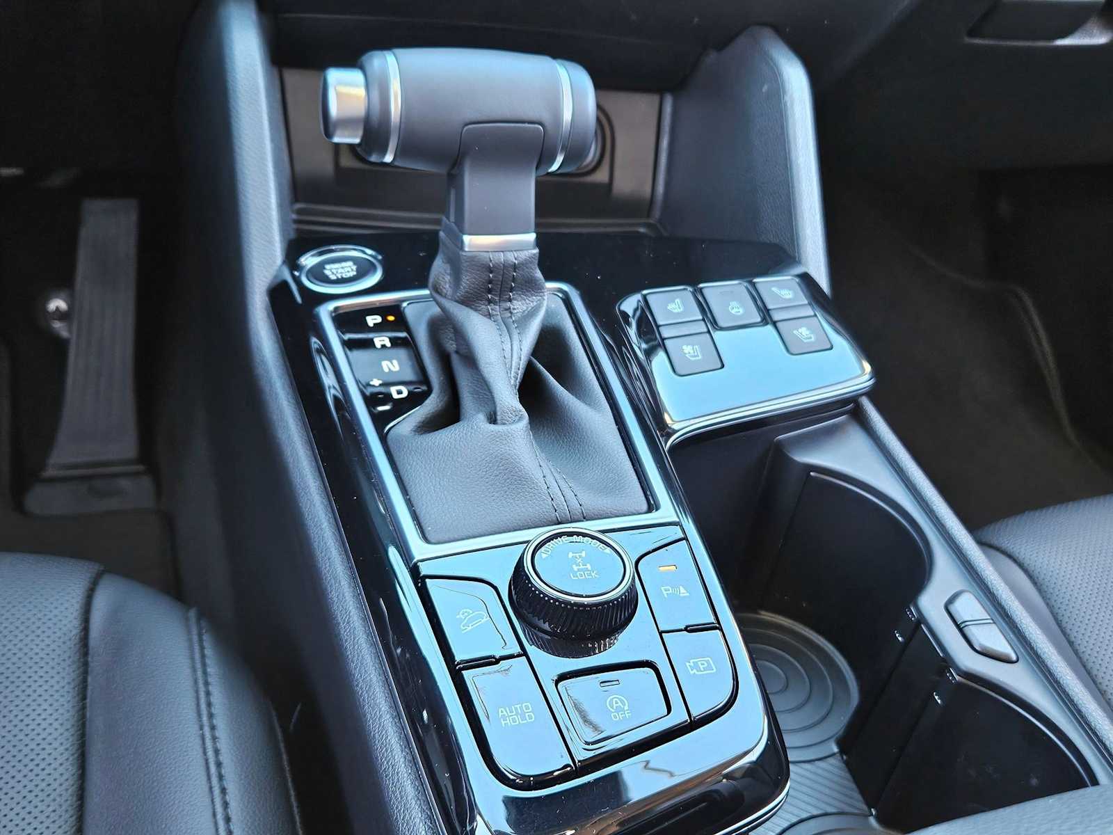 Thumbnail: 2023 Kia Sportage - 25