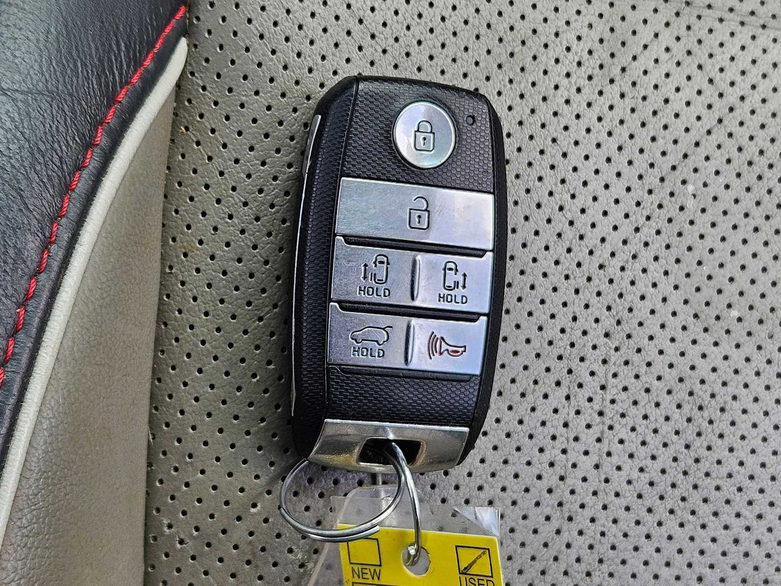 Thumbnail: 2017 Kia Sedona - 21