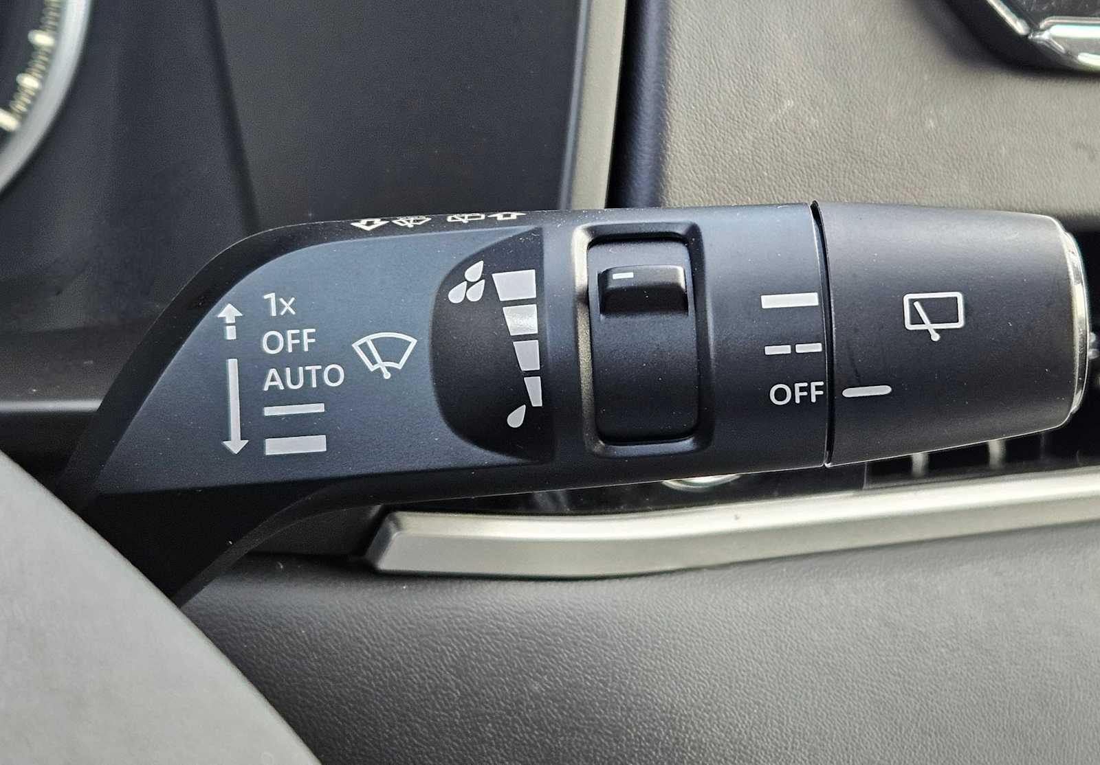 Thumbnail: 2022 Mitsubishi Outlander - 28