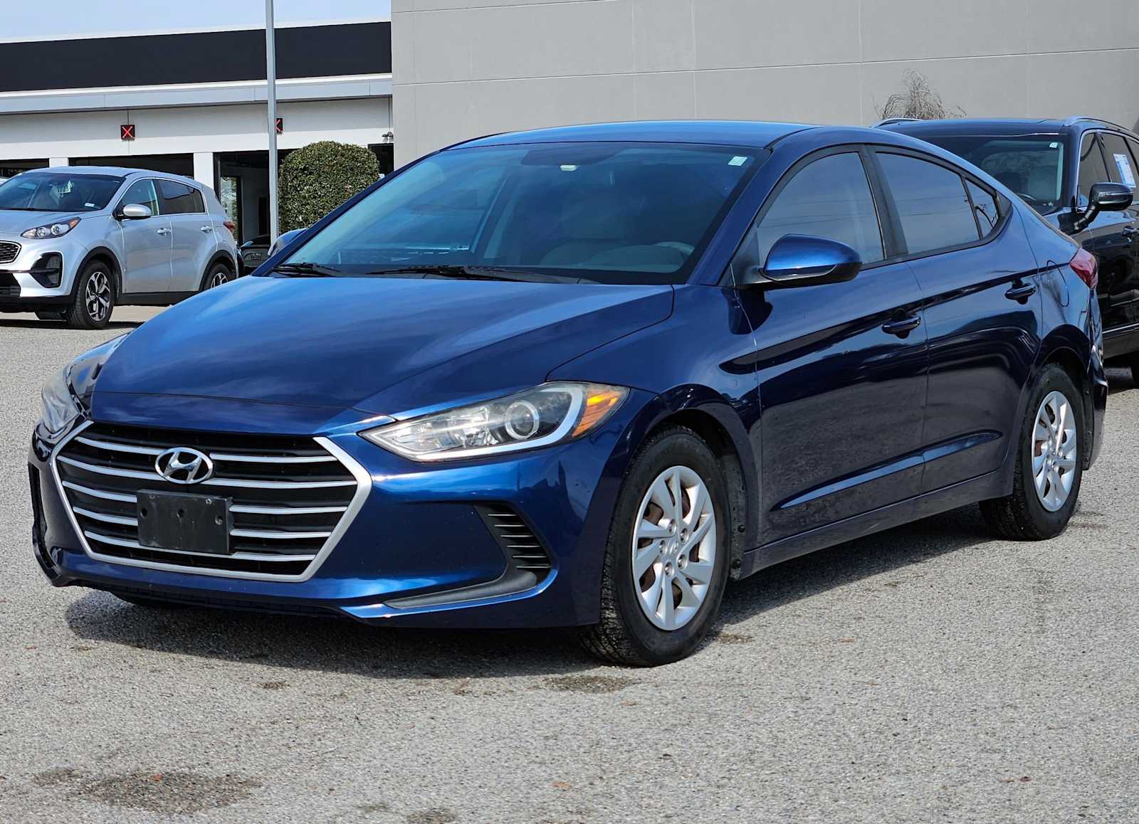 Thumbnail: 2017 Hyundai Elantra - 9