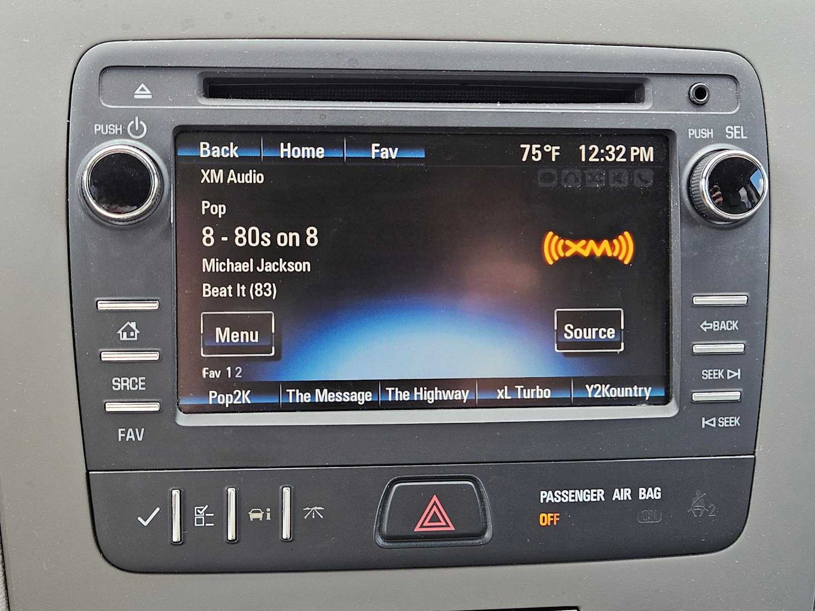 Thumbnail: 2014 Chevrolet Traverse - 30