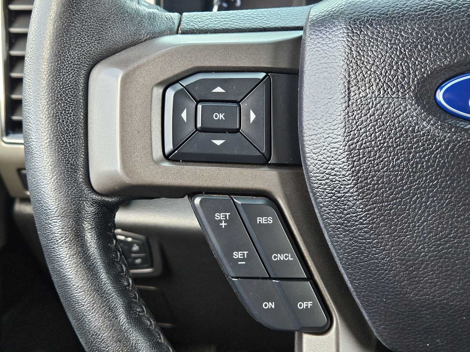 Thumbnail: 2020 Ford Expedition - 25