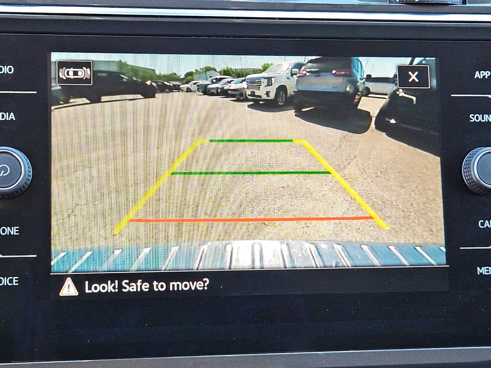 Thumbnail: 2022 Volkswagen Tiguan - 26