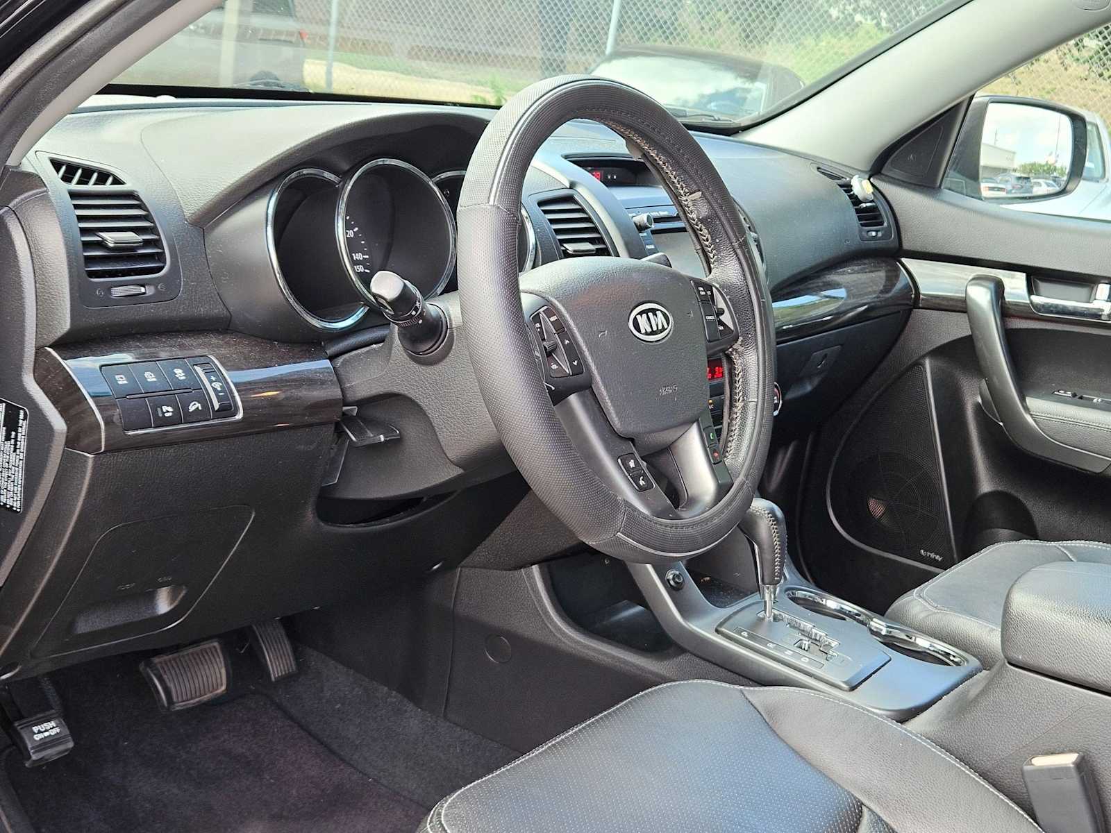 Thumbnail: 2012 Kia Sorento - 2