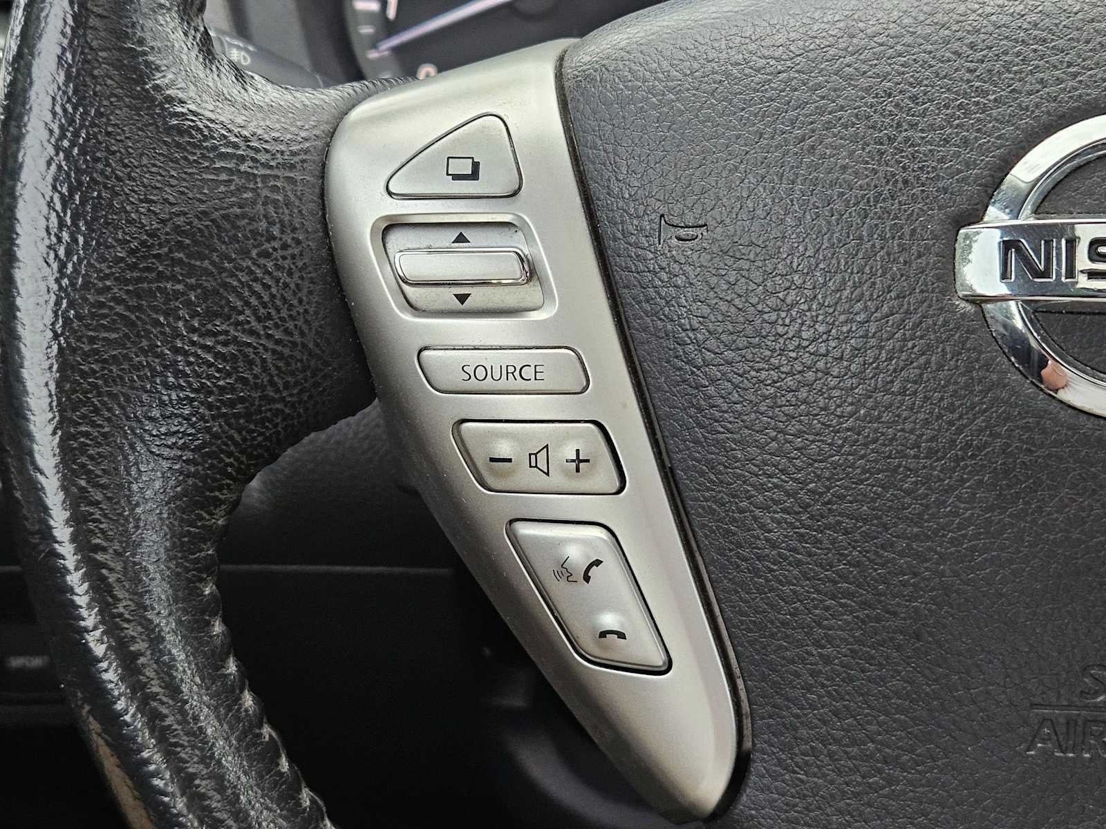 Thumbnail: 2014 Nissan Sentra - 18