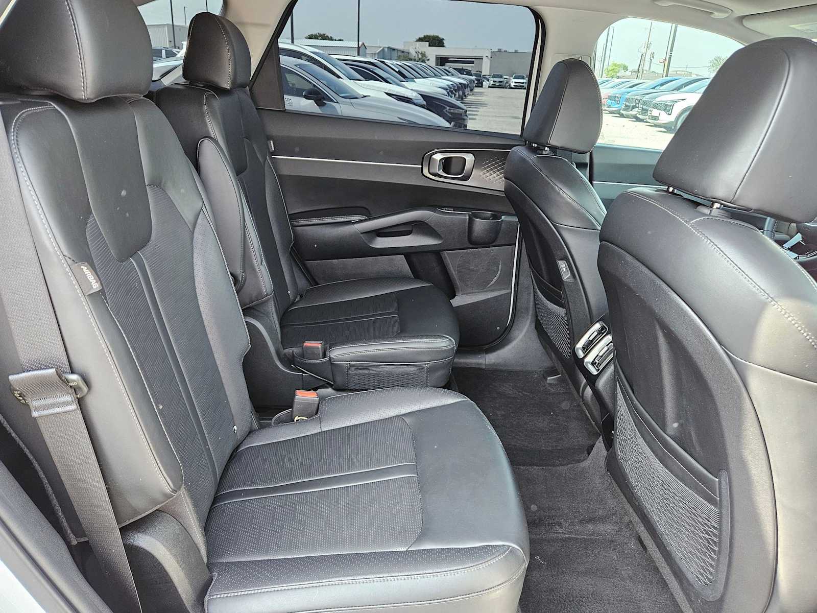 Thumbnail: 2025 Kia Sorento - 19