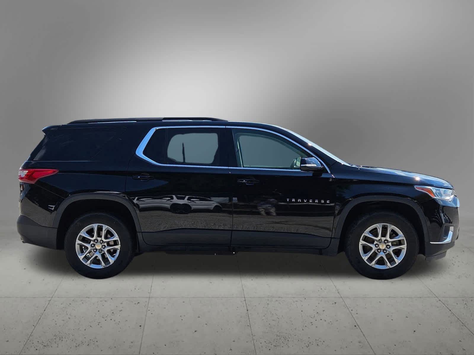 Thumbnail: 2020 Chevrolet Traverse - 6