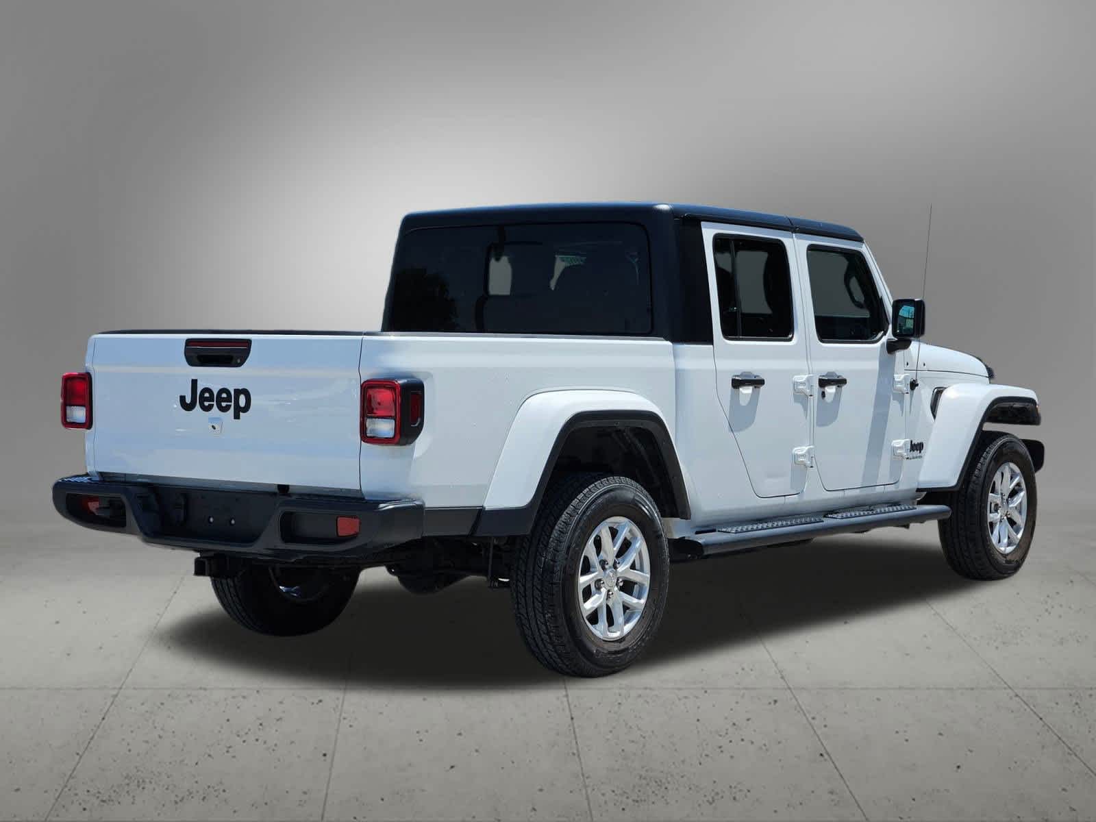 Thumbnail: 2023 Jeep Gladiator - 6