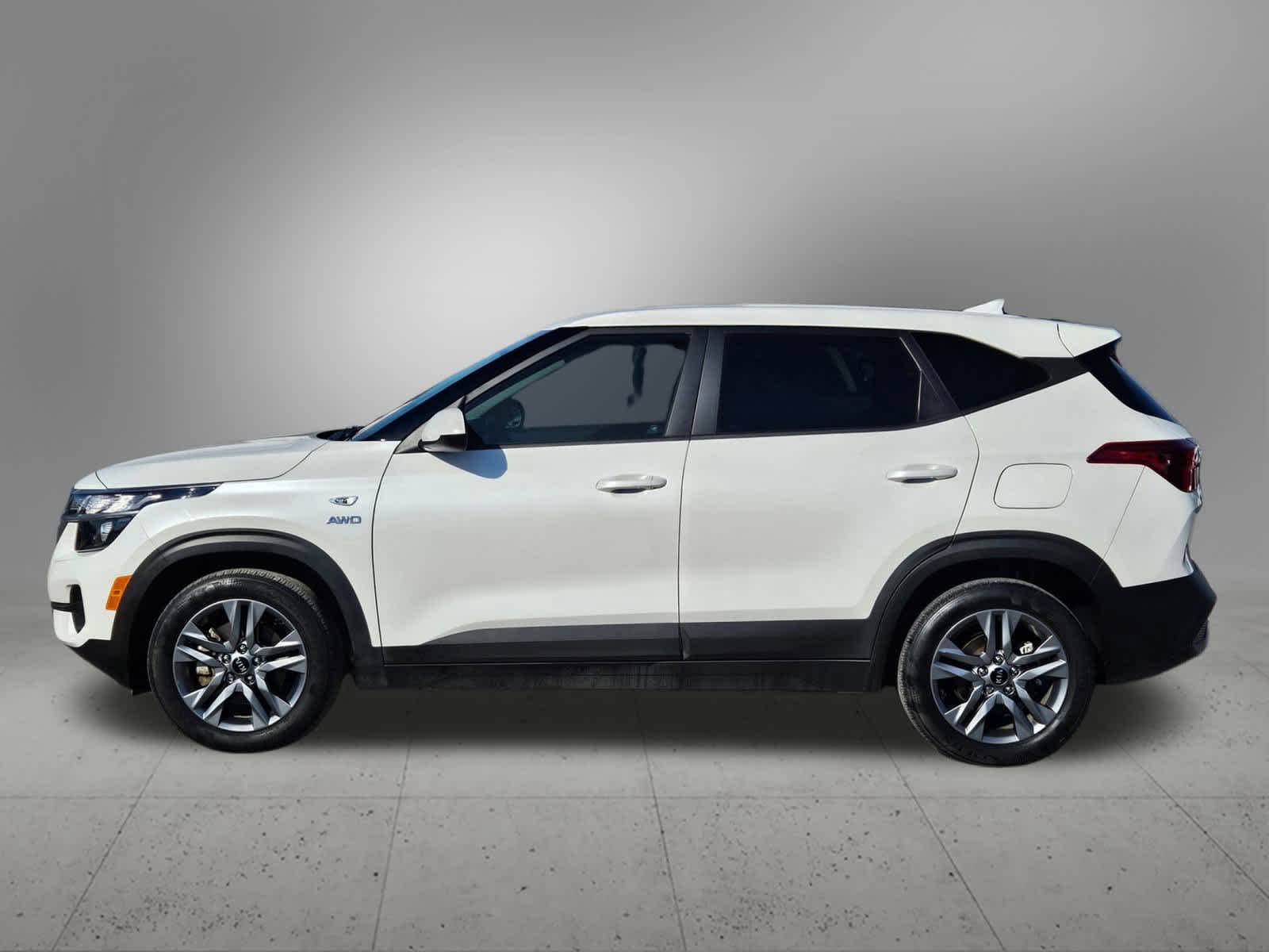 Thumbnail: 2021 Kia Seltos - 3