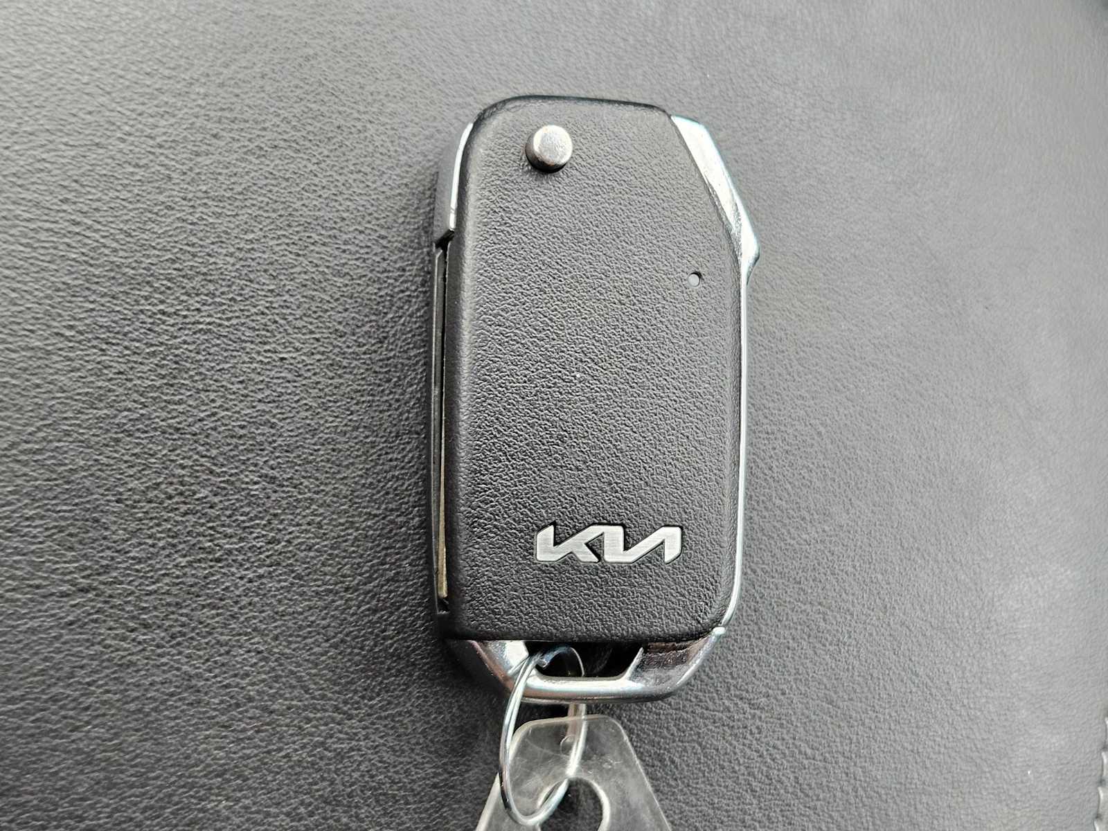 Thumbnail: 2023 Kia Sorento - 23