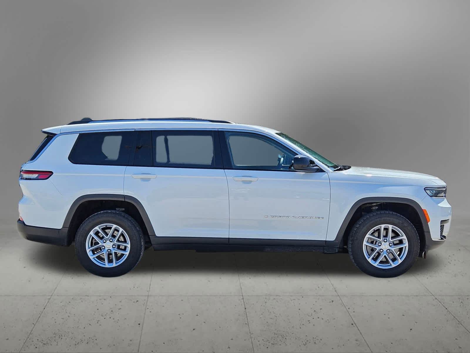 Thumbnail: 2023 Jeep Grand Cherokee L - 6