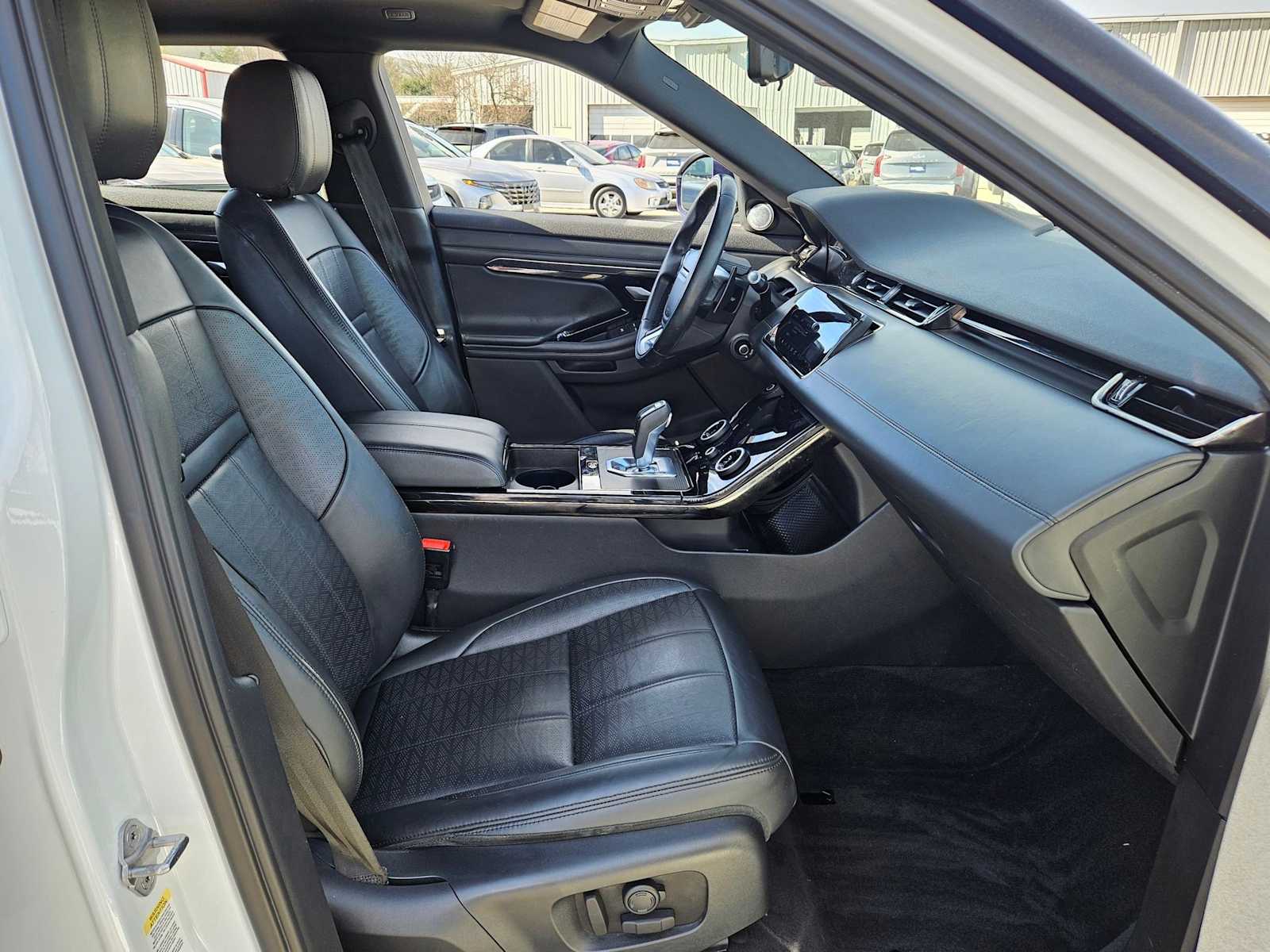 Thumbnail: 2020 Land Rover Range Rover Evoque - 25