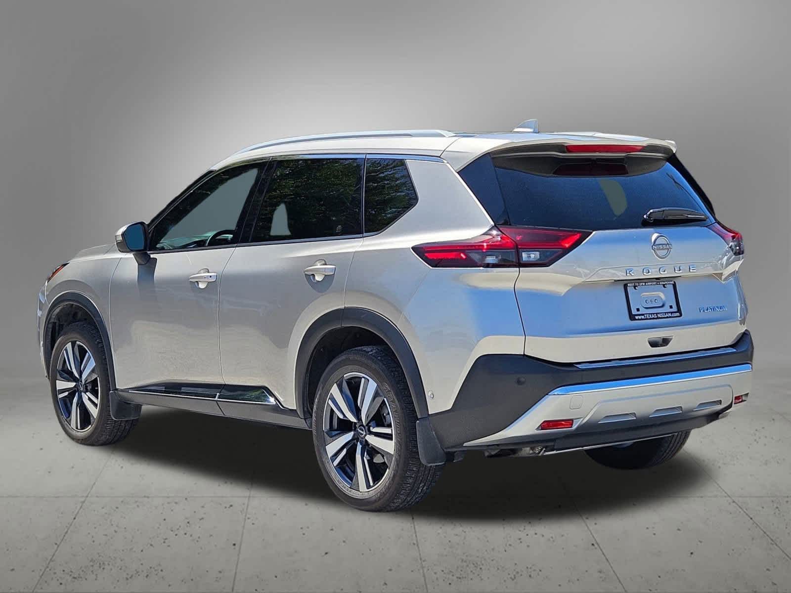 Thumbnail: 2023 Nissan Rogue - 3